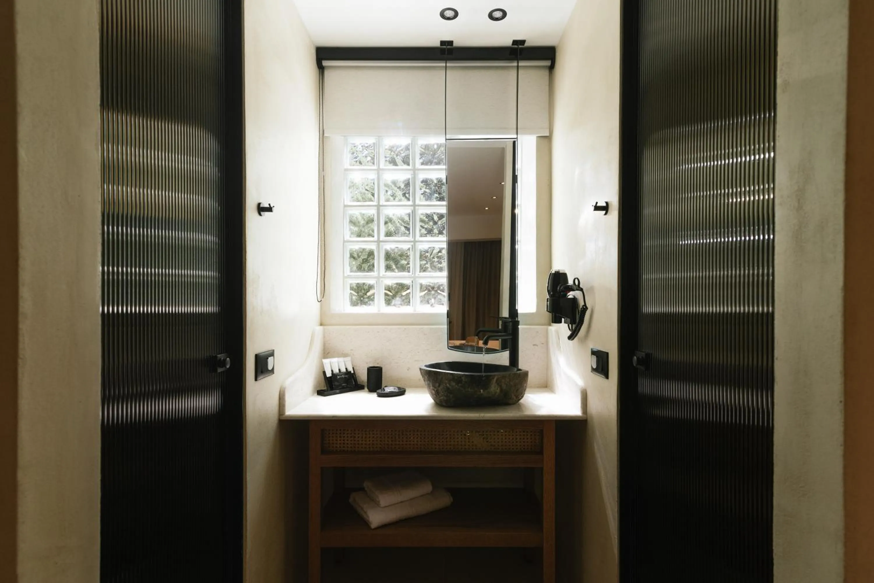 Bathroom in Idi Hotel