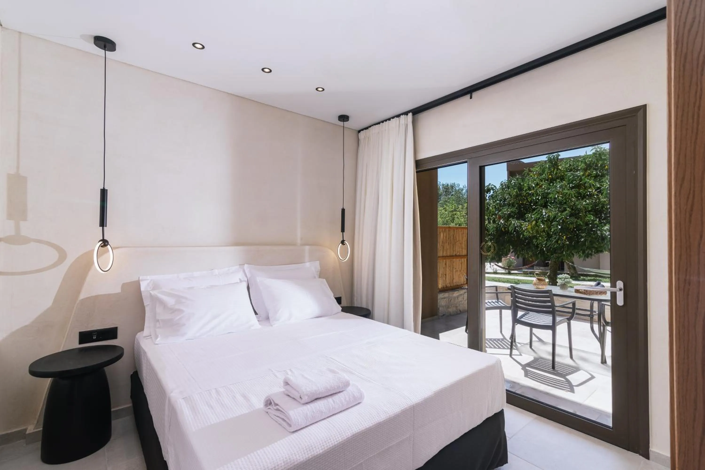 Bedroom, Bed in Idi Hotel