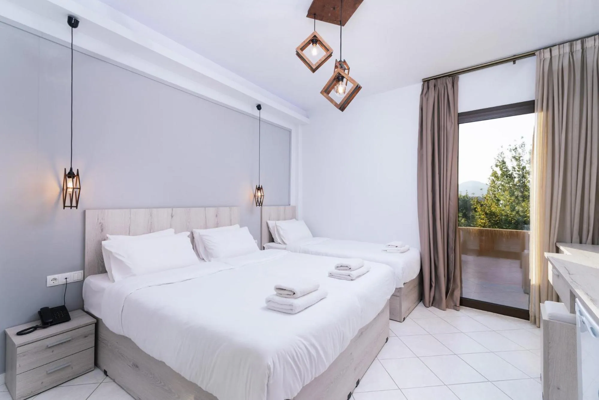 Bedroom, Bed in Idi Hotel