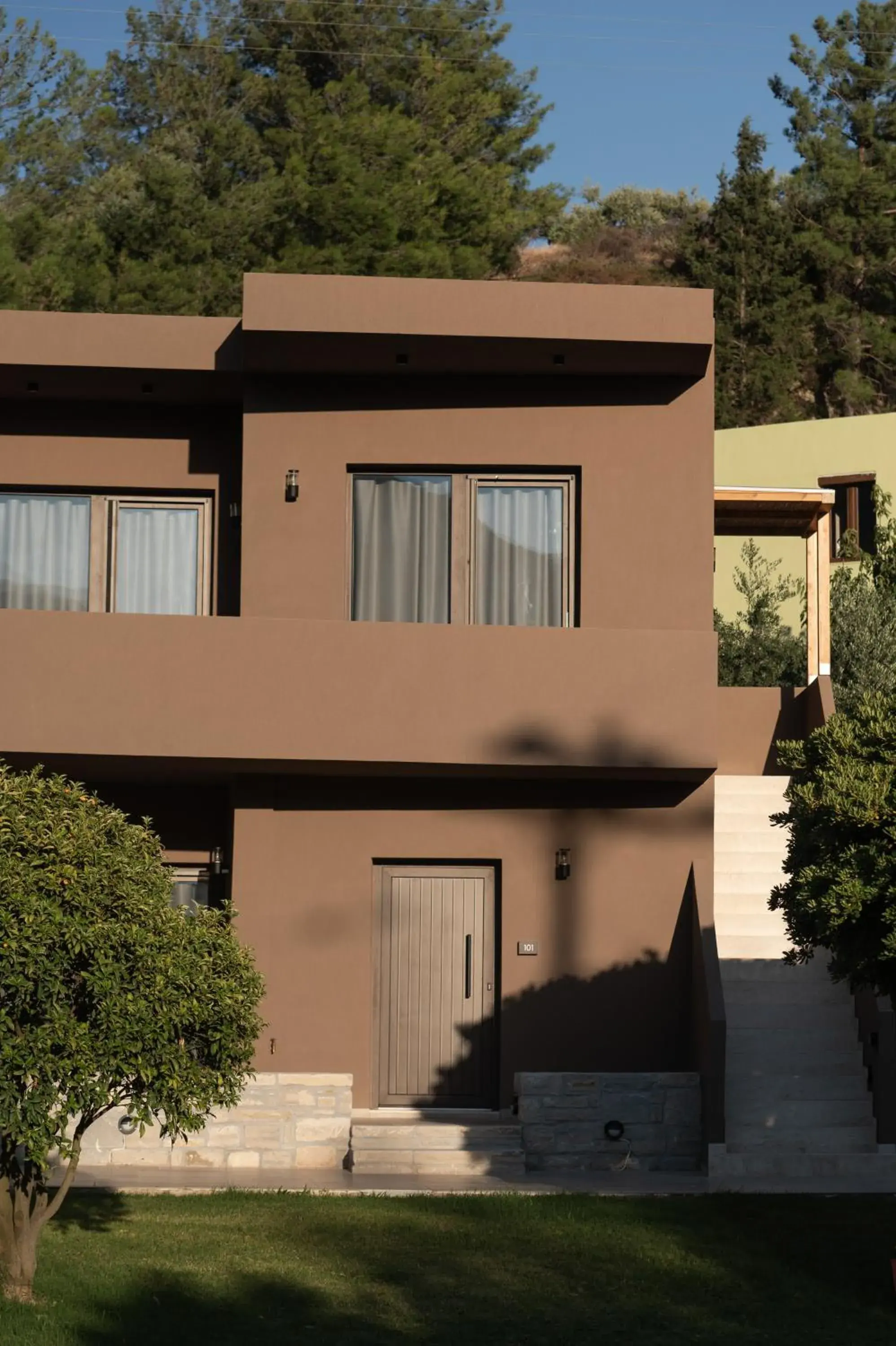 Property building in Idi Hotel Property building in Idi Hotel