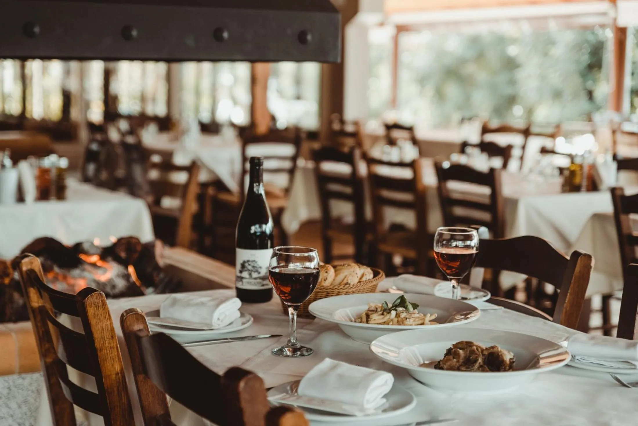 Restaurant/places to eat in Idi Hotel