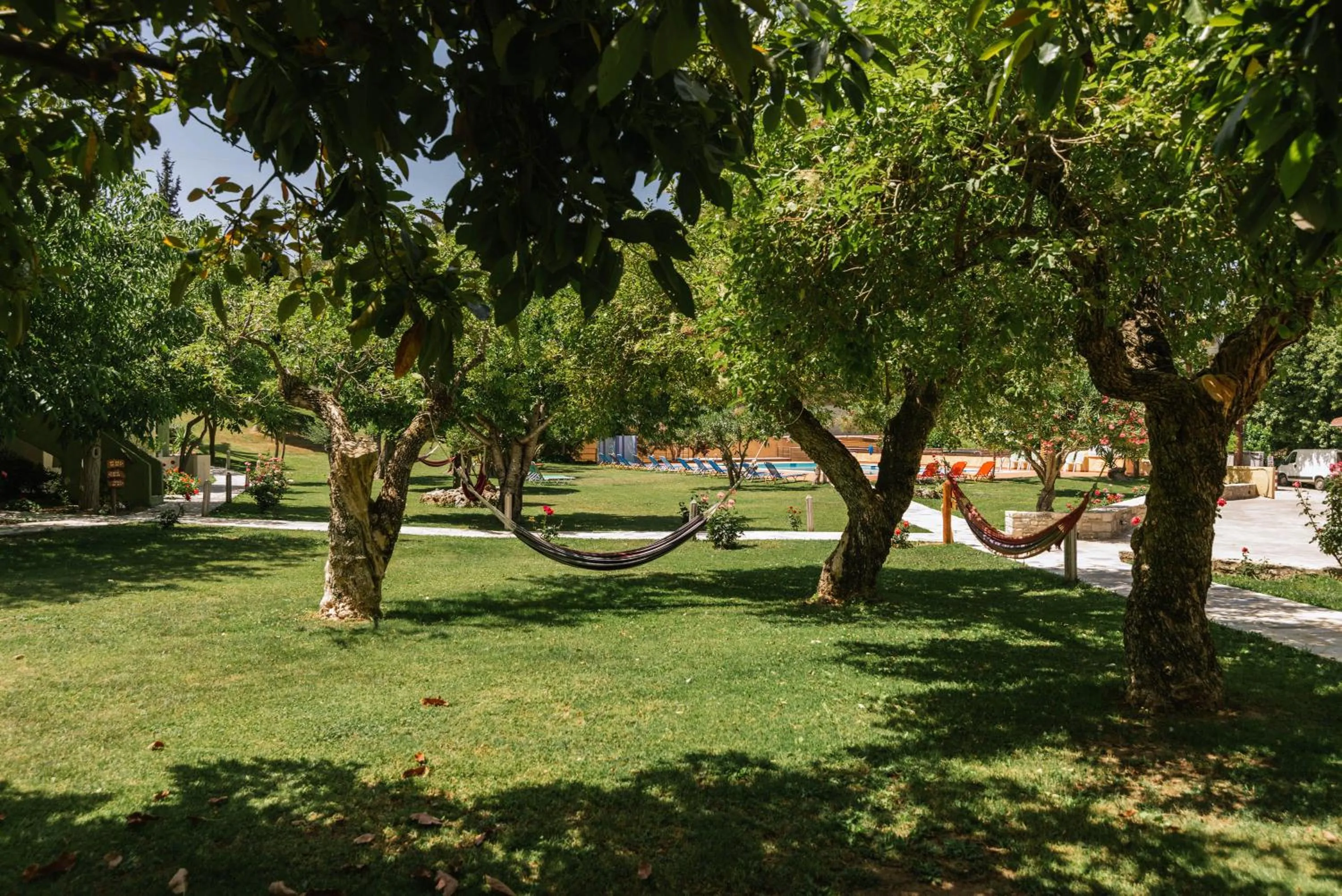 Garden in Idi Hotel