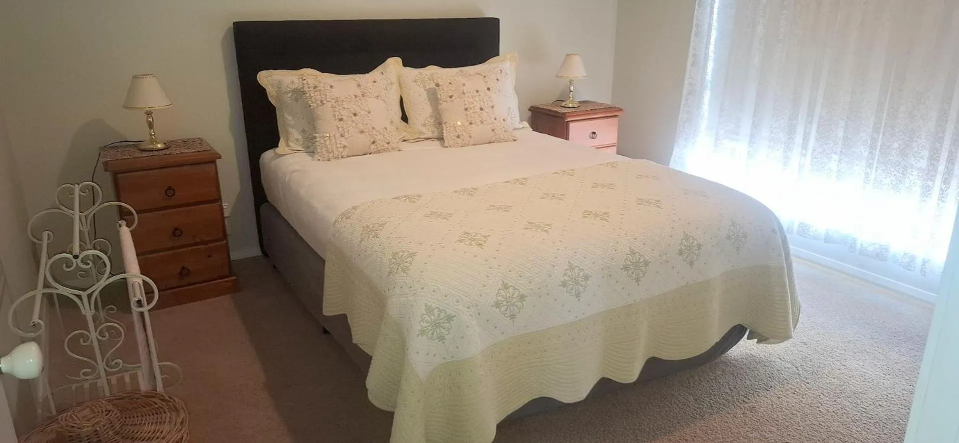 Bed in Annesley Central
