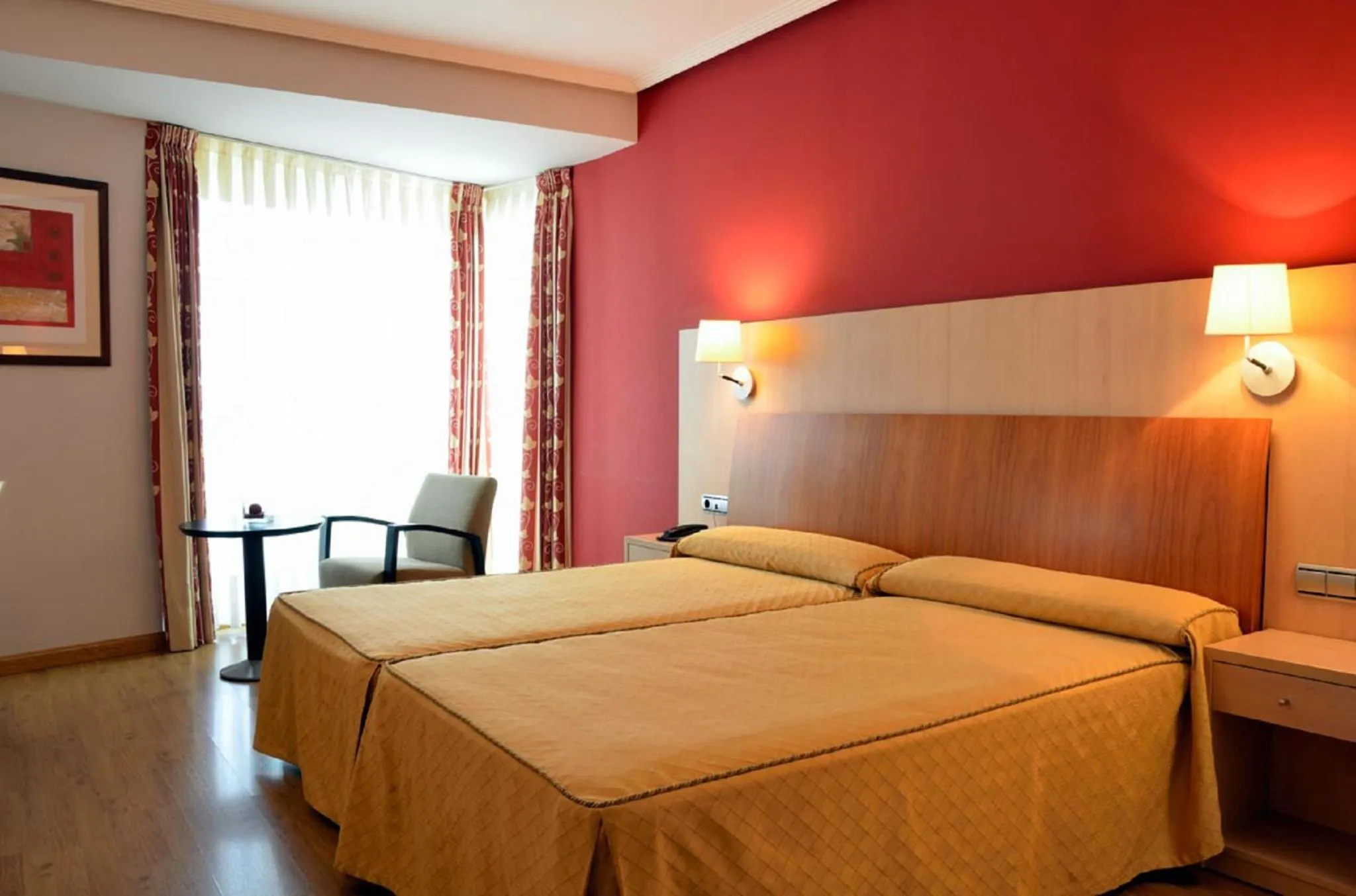 Photo of the whole room in Hotel Villa de Benavente