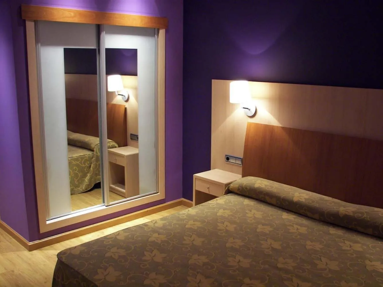 Photo of the whole room in Hotel Villa de Benavente