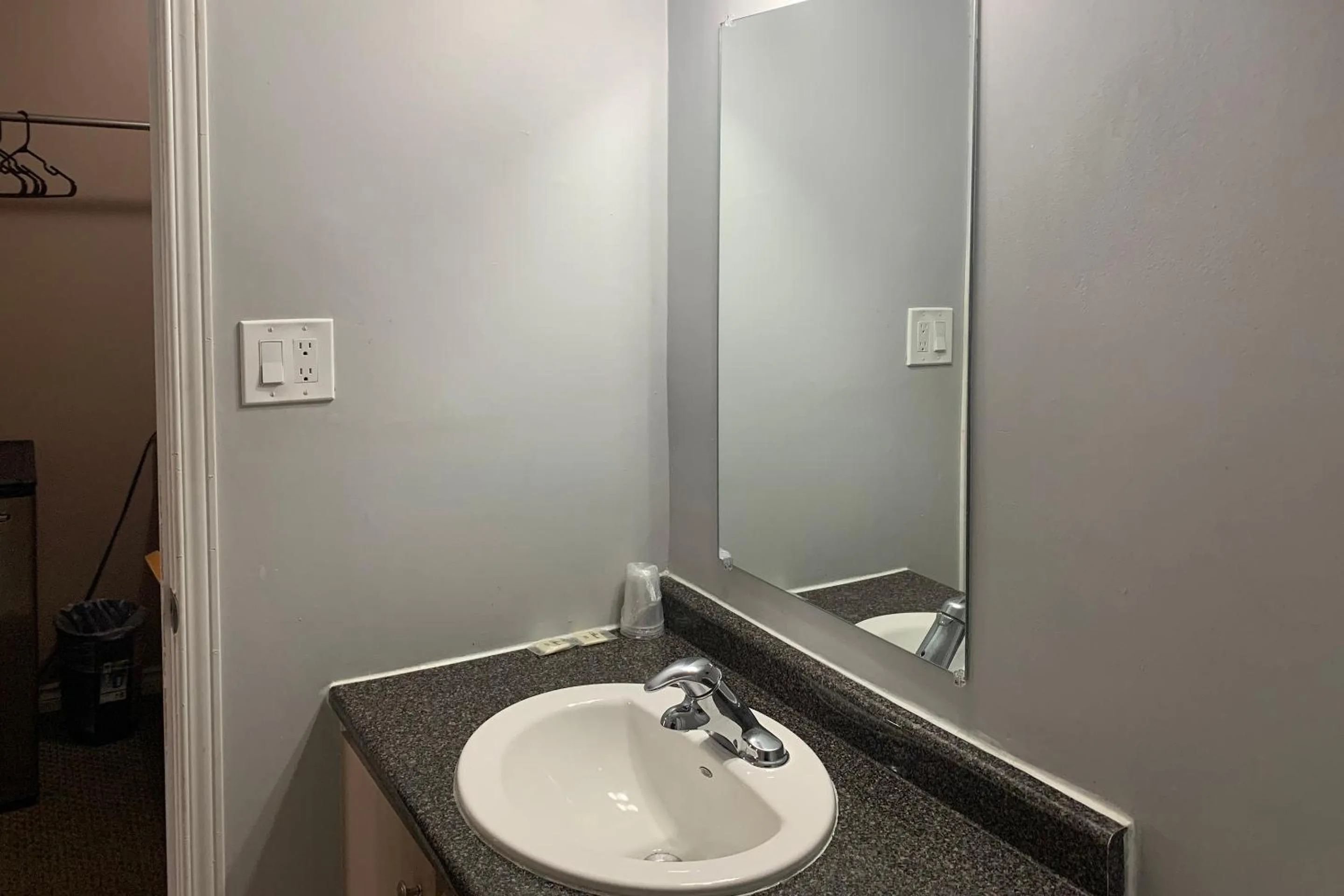 Area and facilities in Lucien Motel