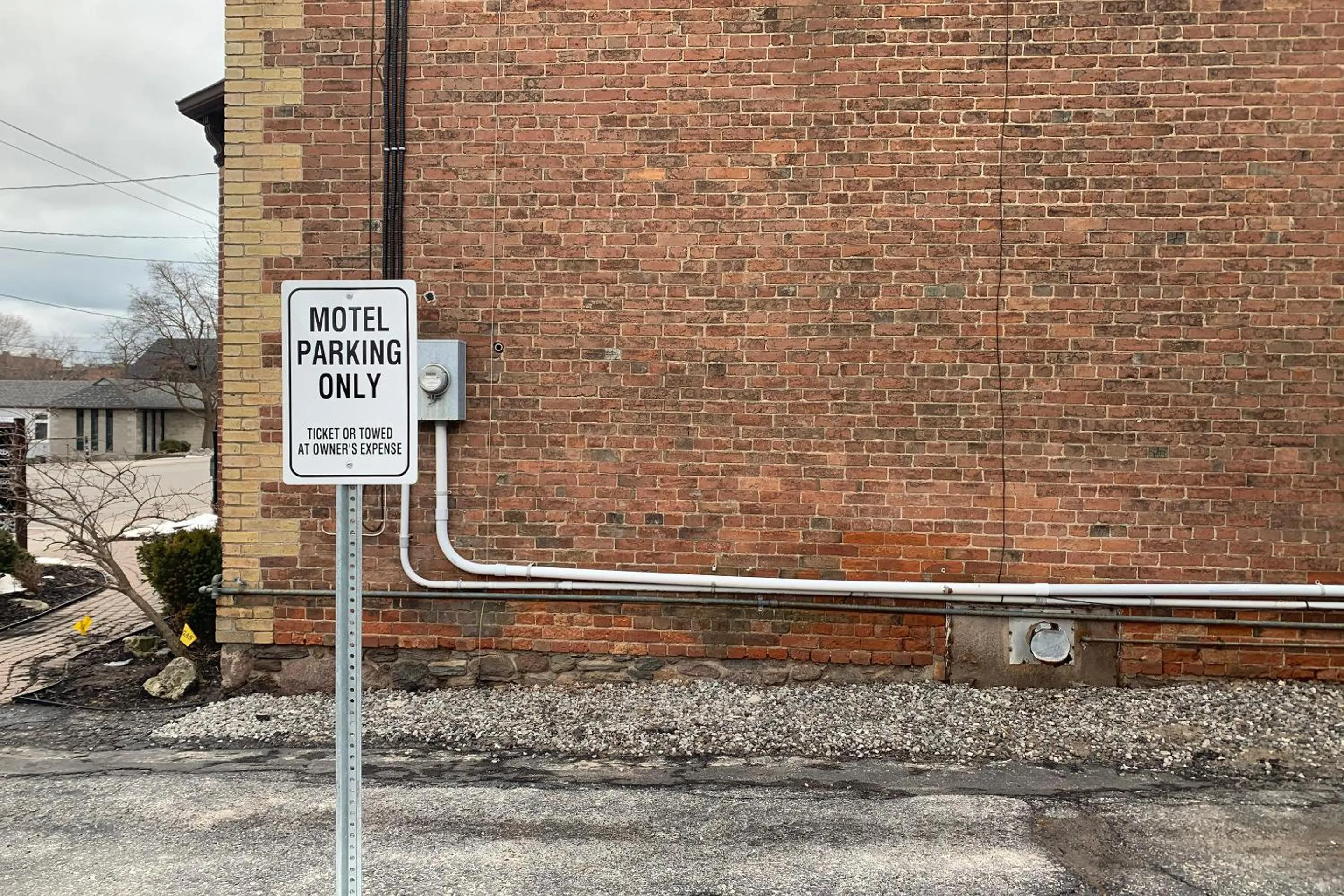Area and facilities in Lucien Motel