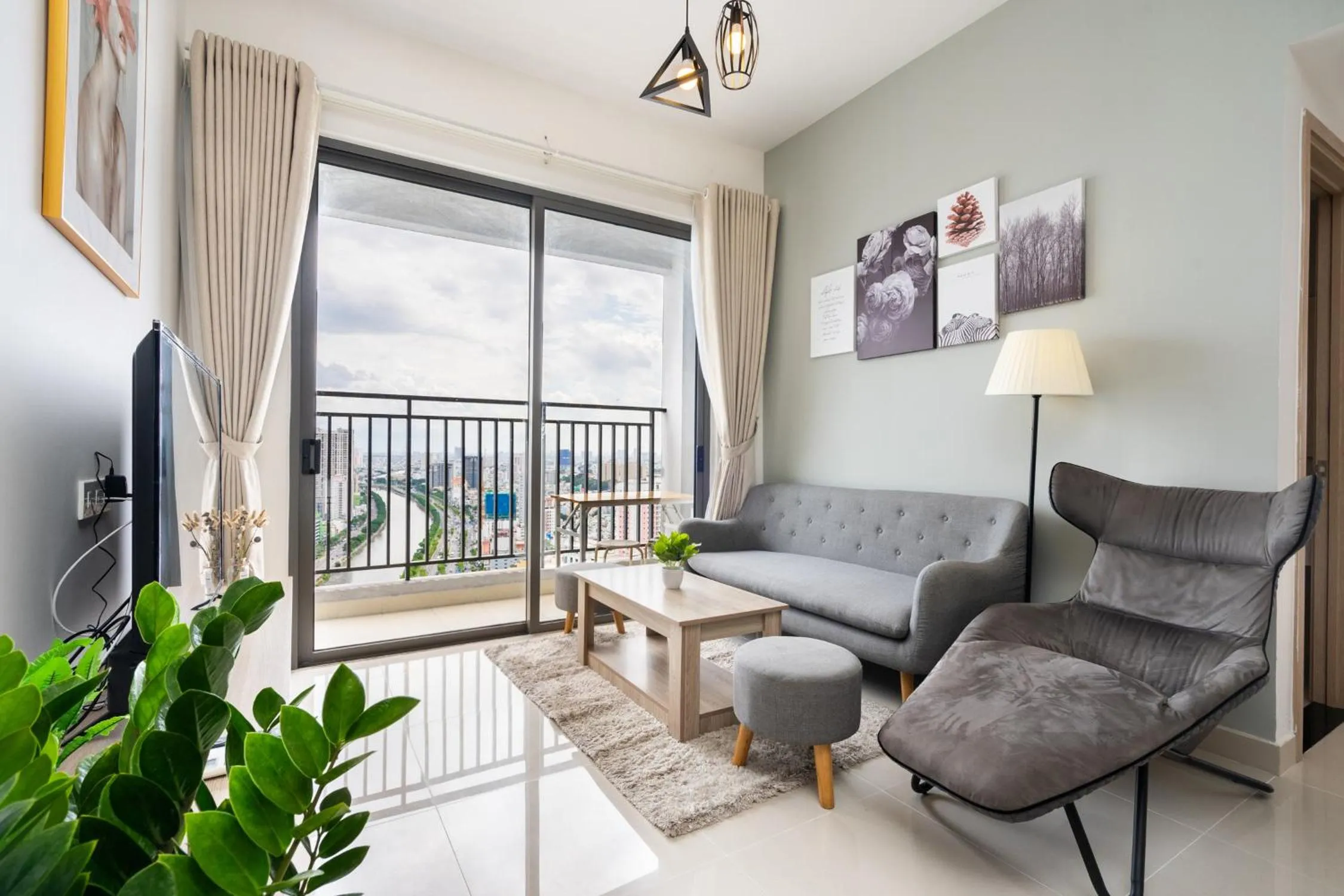 TeeUp Home - Infinity Pool Signature