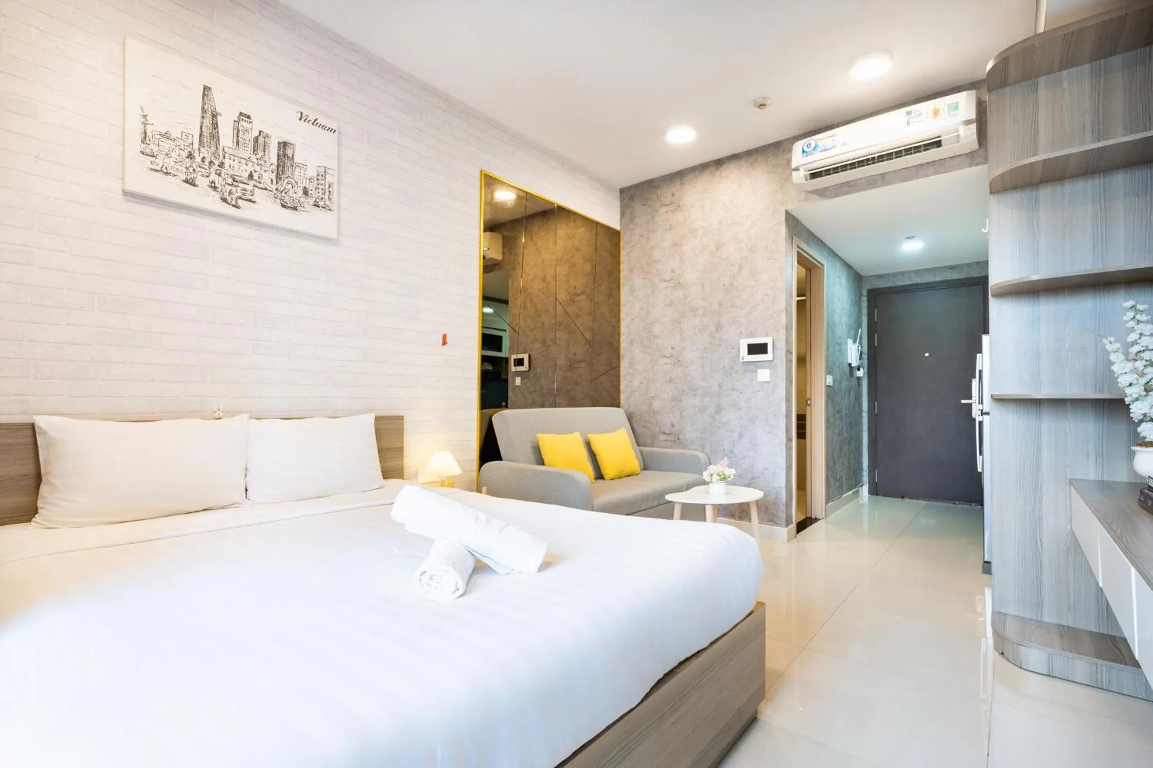 Bed in TeeUp Home - Infinity Pool Signature