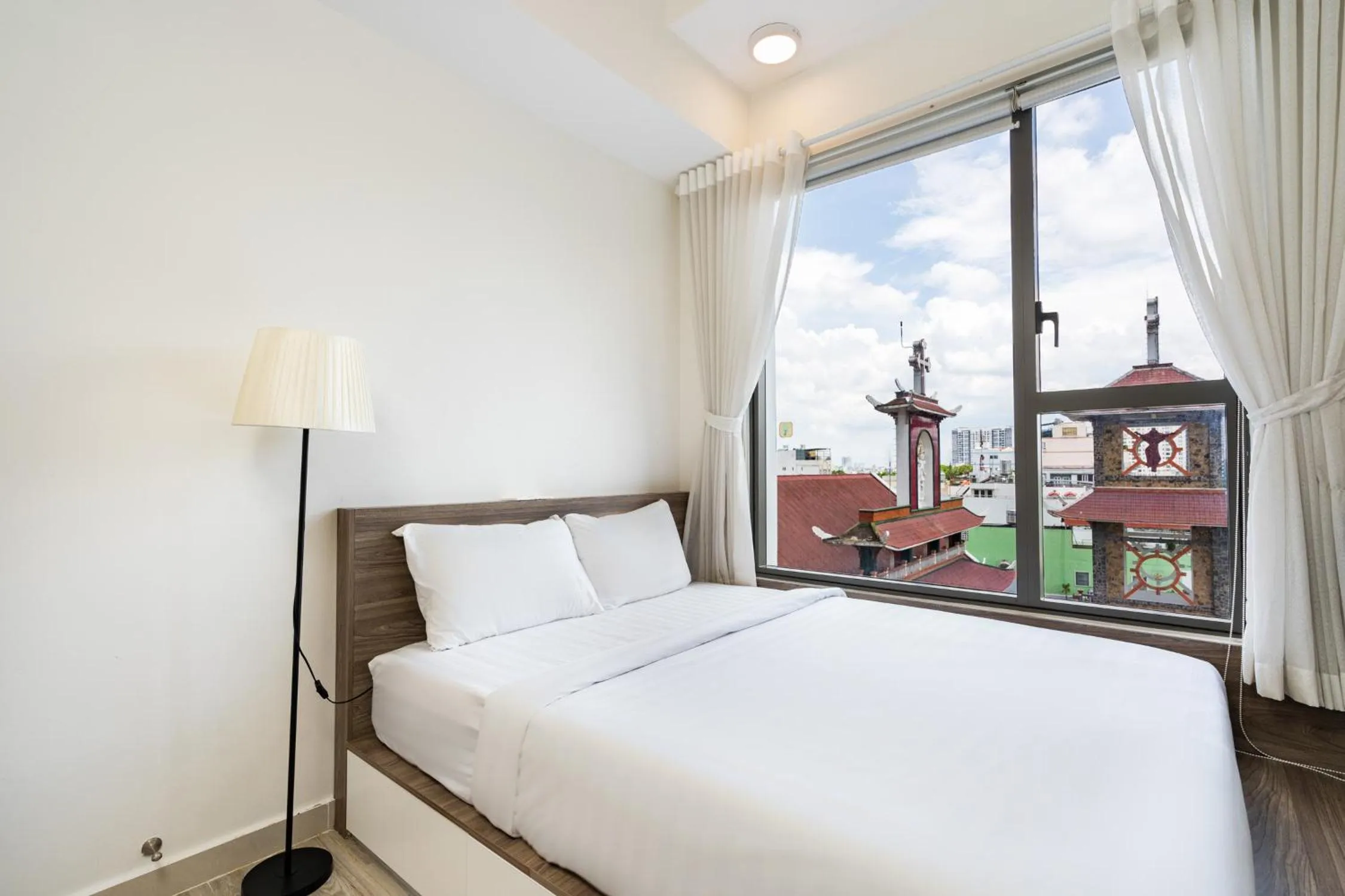 Bed in TeeUp Home - Infinity Pool Signature