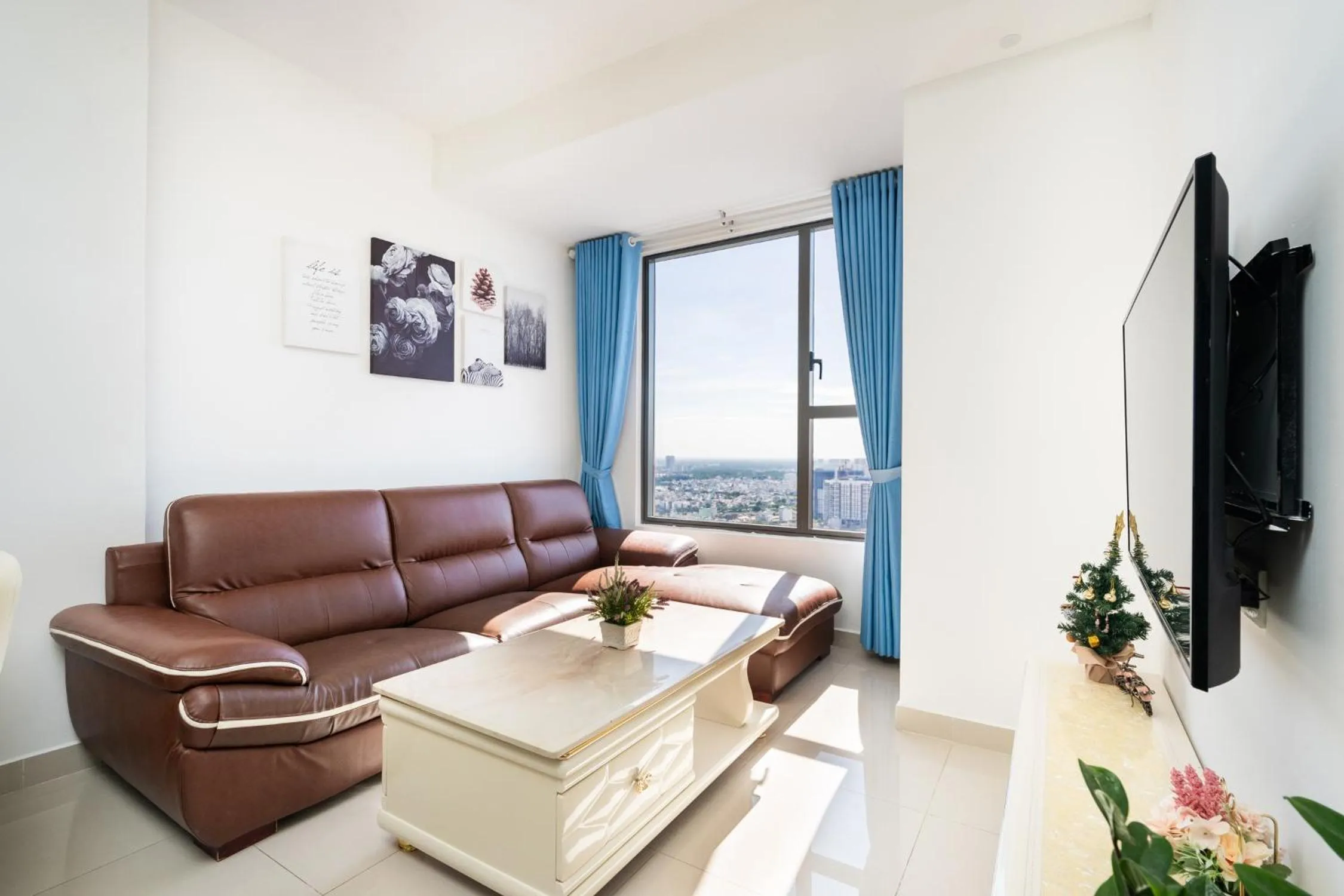 TeeUp Home - Infinity Pool Signature