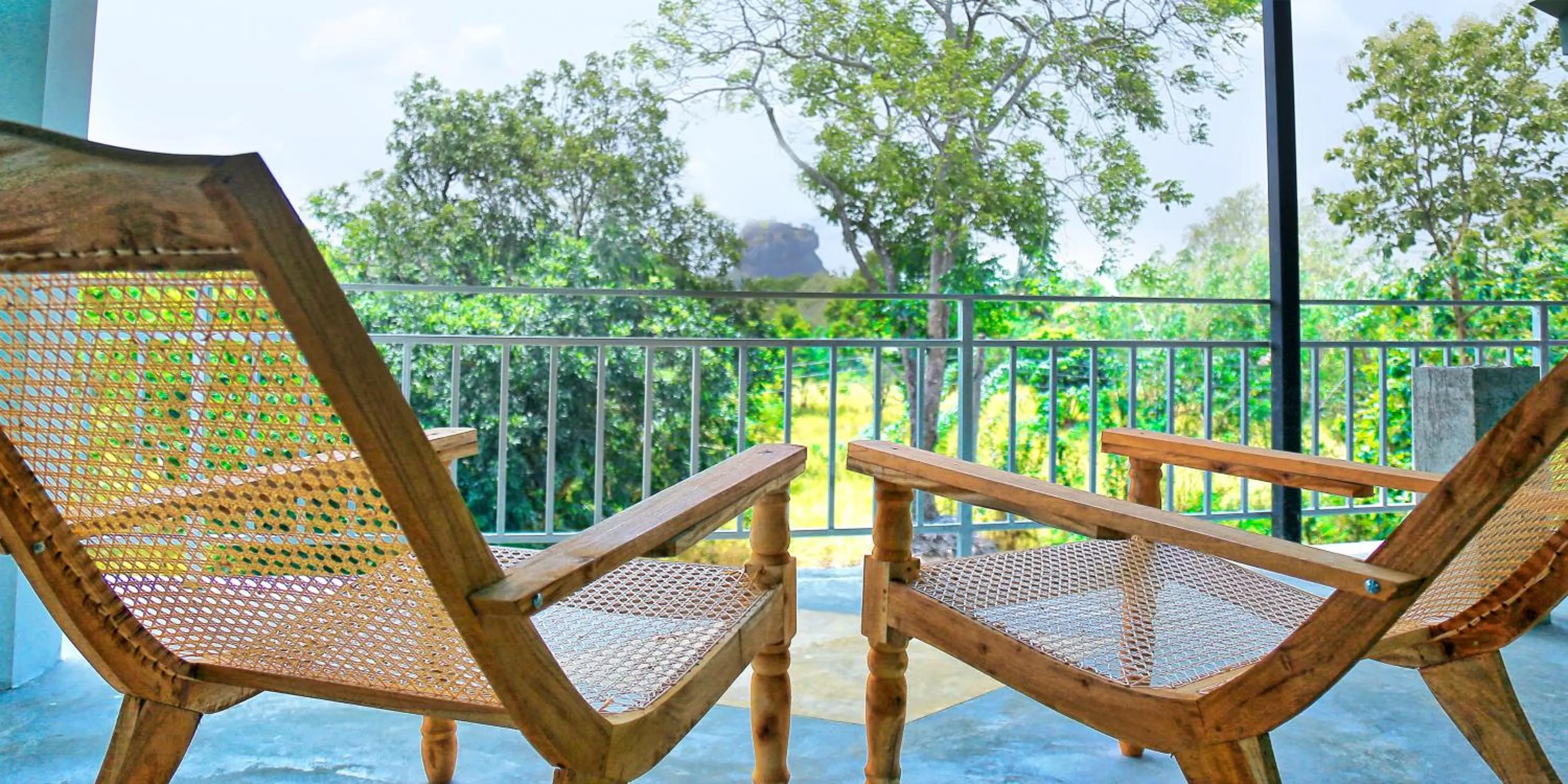 Area and facilities in Sigiriya Rock Hide