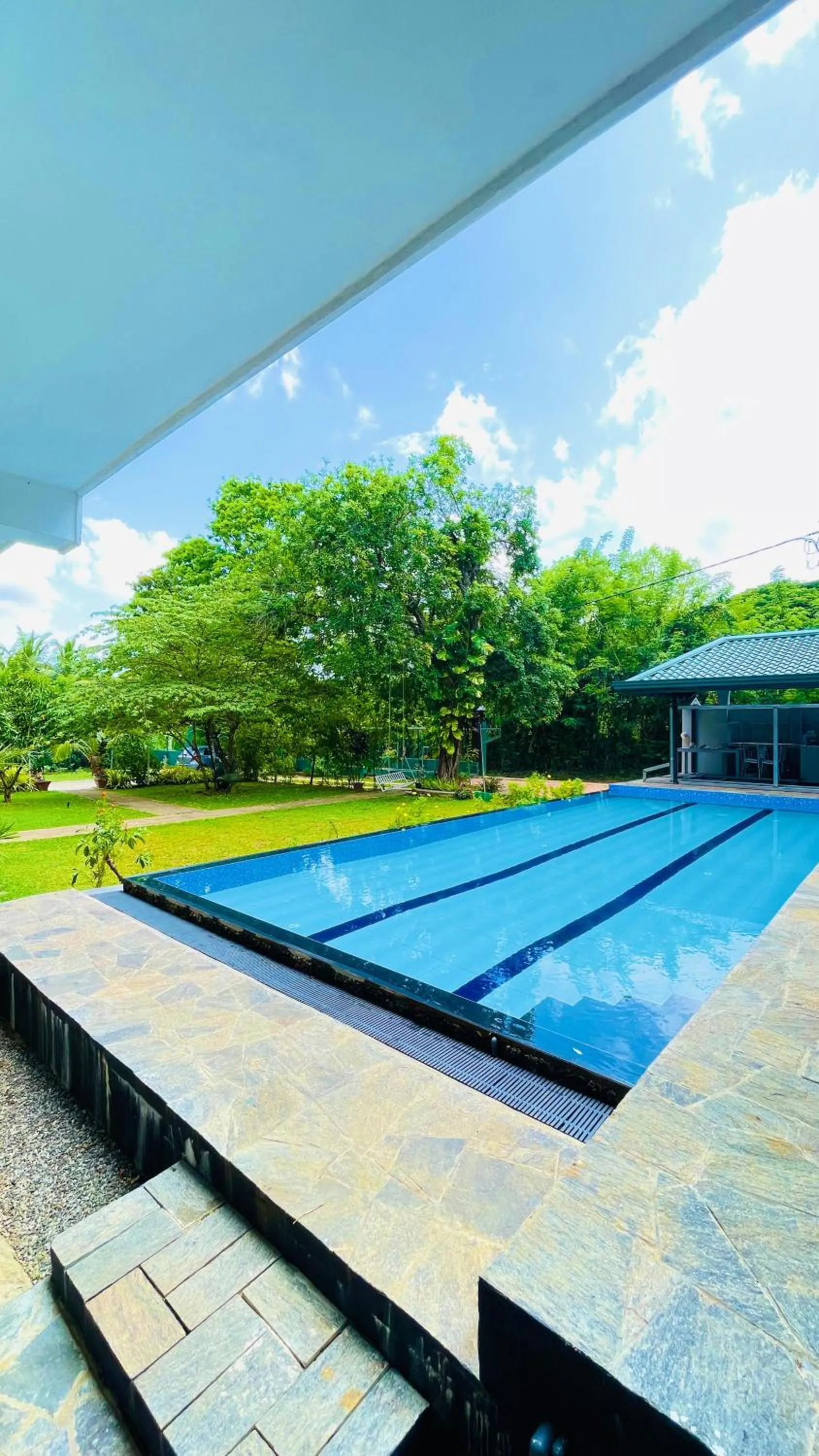 Pool view in Sigiriya Rock Hide