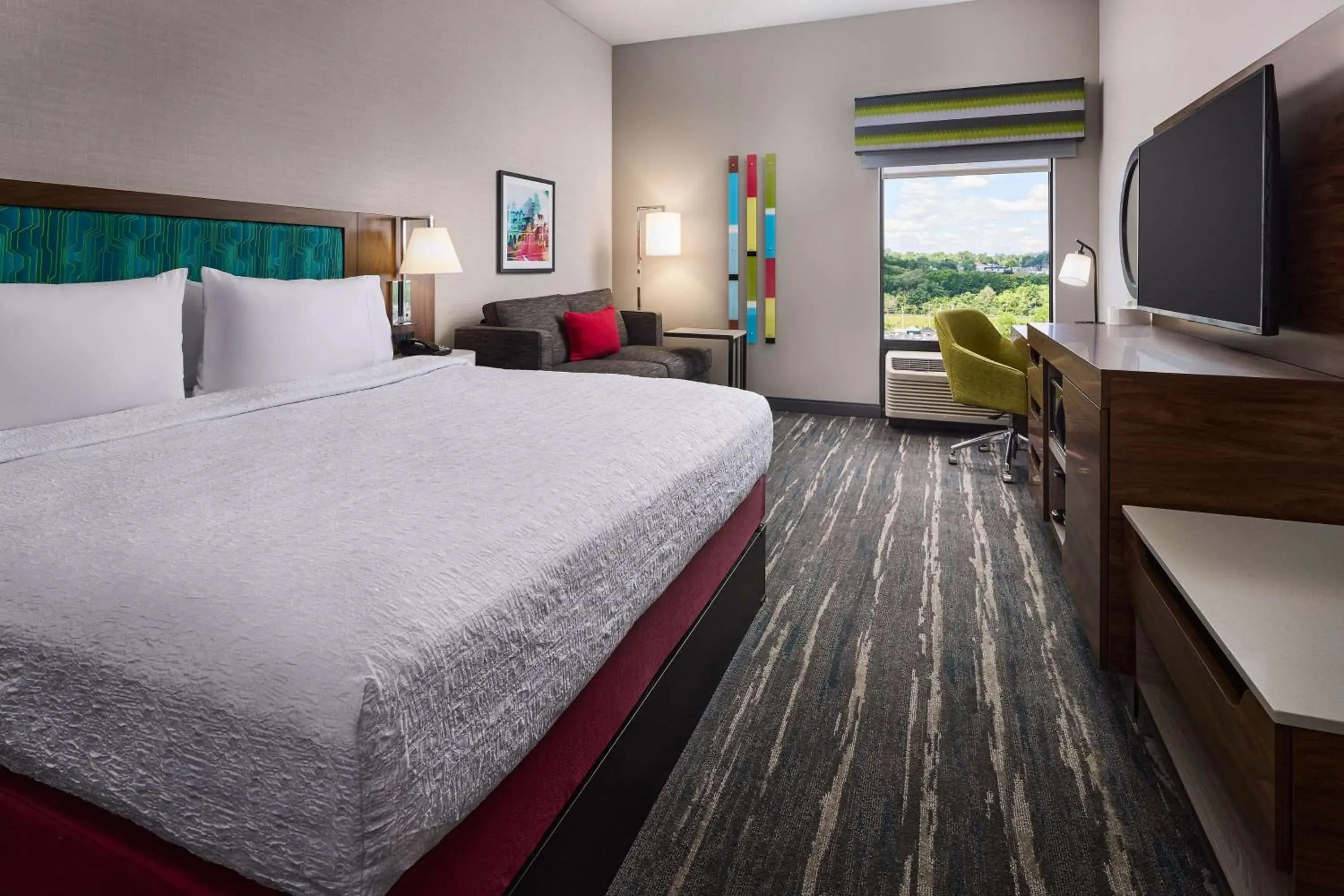 Bed in Hampton Inn Massillon Bed in Hampton Inn Massillon