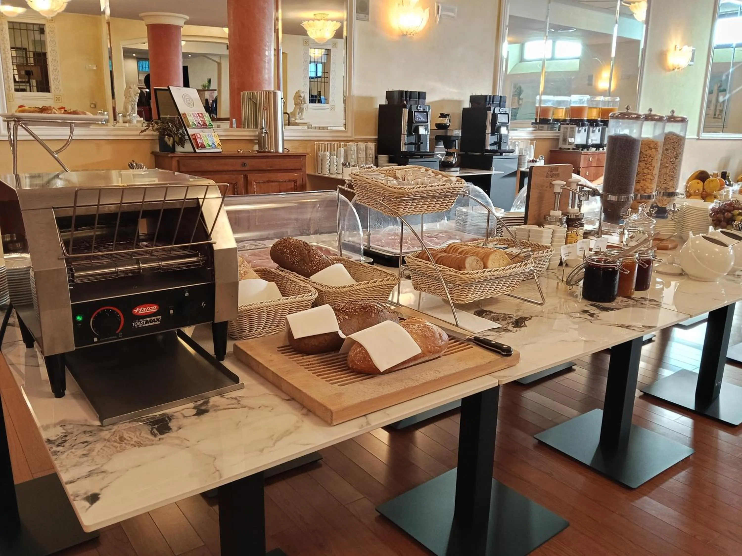 Breakfast in Hotel Villa Maria