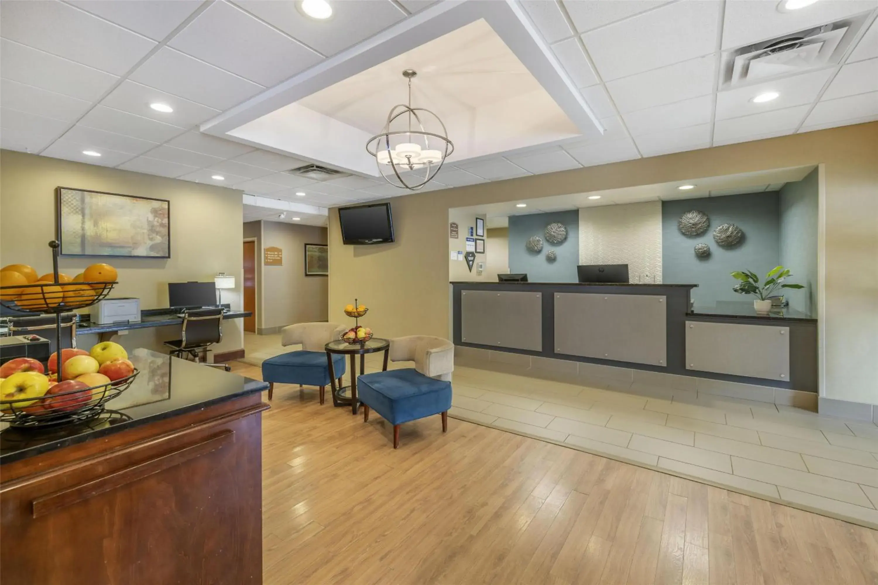 Lobby or reception in Best Western Plus University Inn Lobby or reception in Best Western Plus University Inn