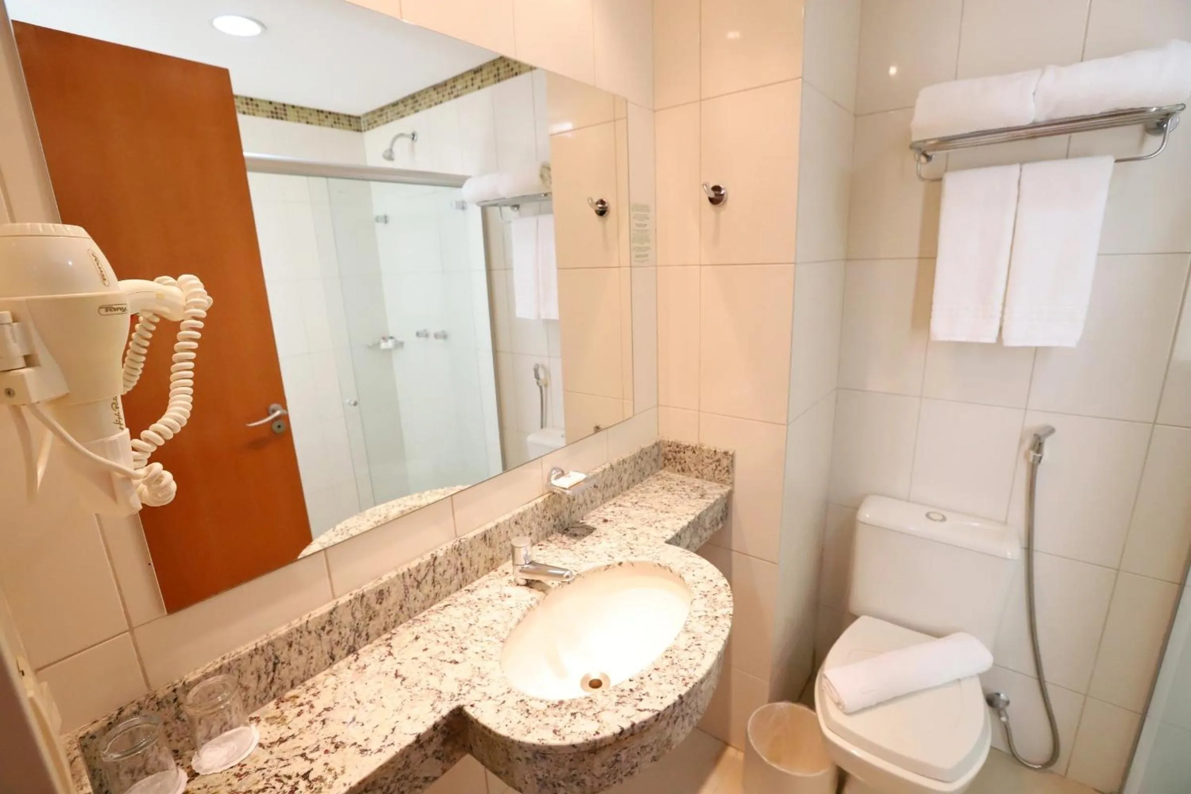 Shower in Hotel Maione