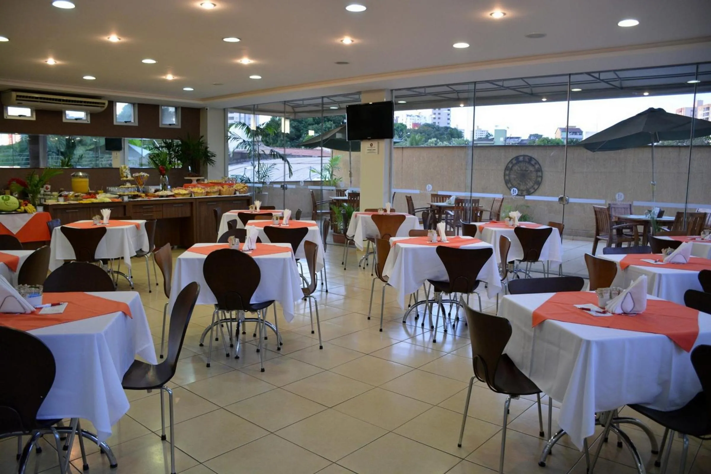 Restaurant/places to eat in Hotel Maione