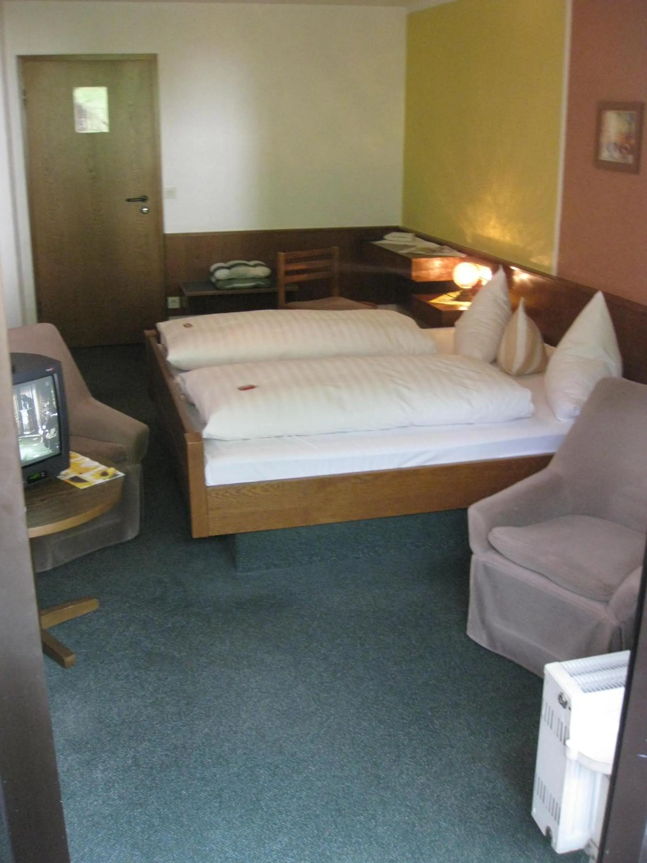 Bed in Landgasthof zur Linde