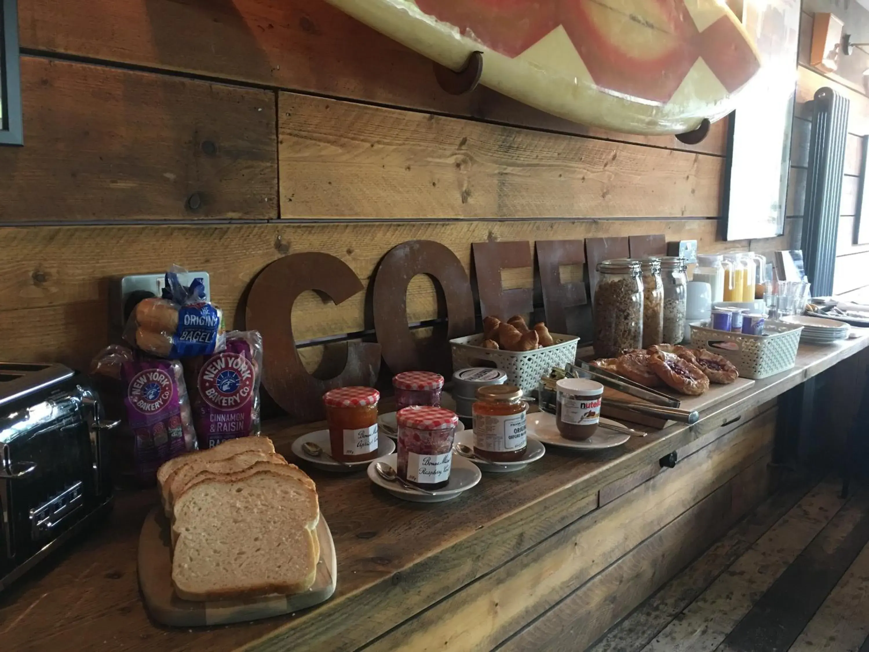 Food and drinks in Union Road Moto Velo Accommodation Food and drinks in Union Road Moto Velo Accommodation