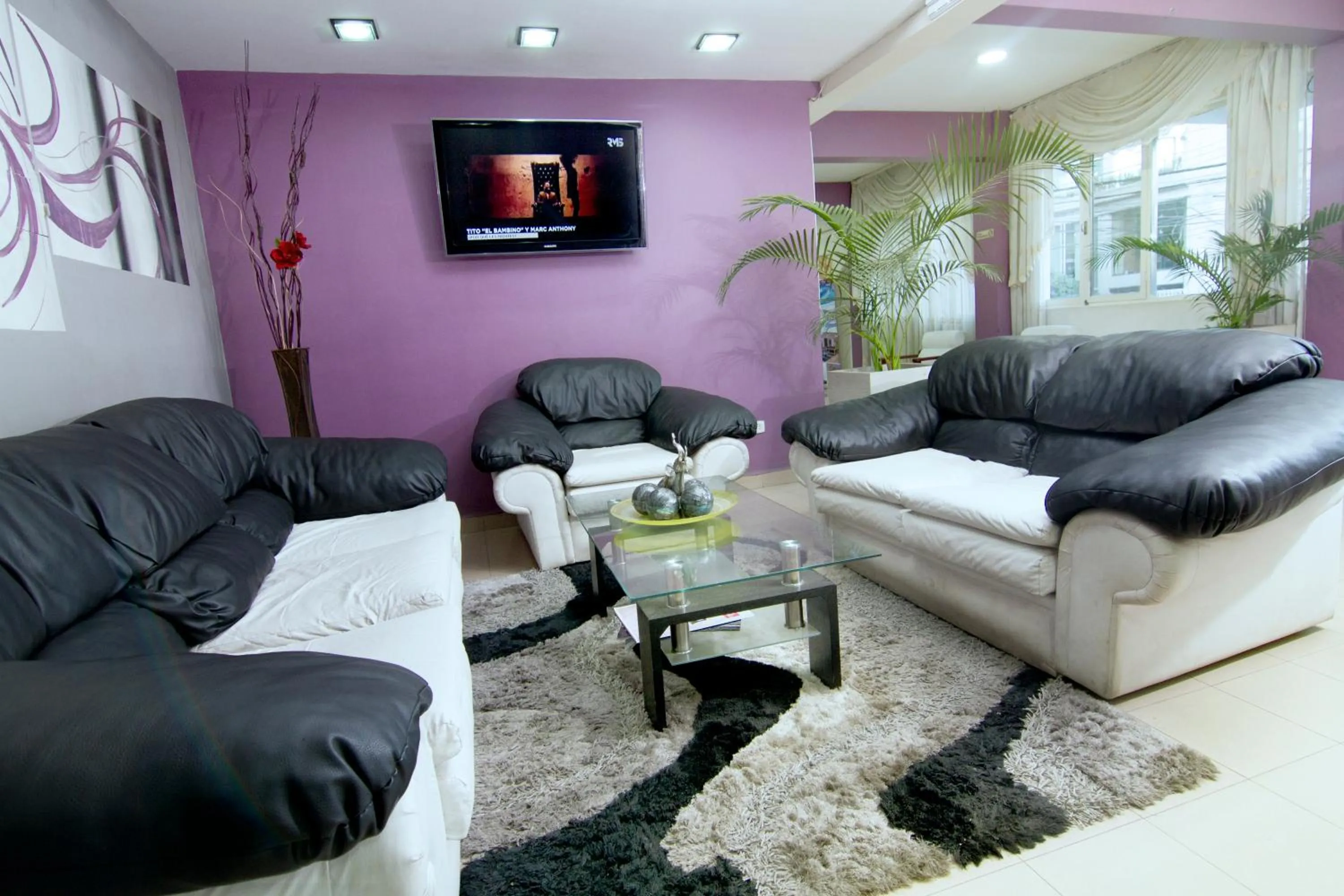 Communal lounge/ TV room in Hotel Regina