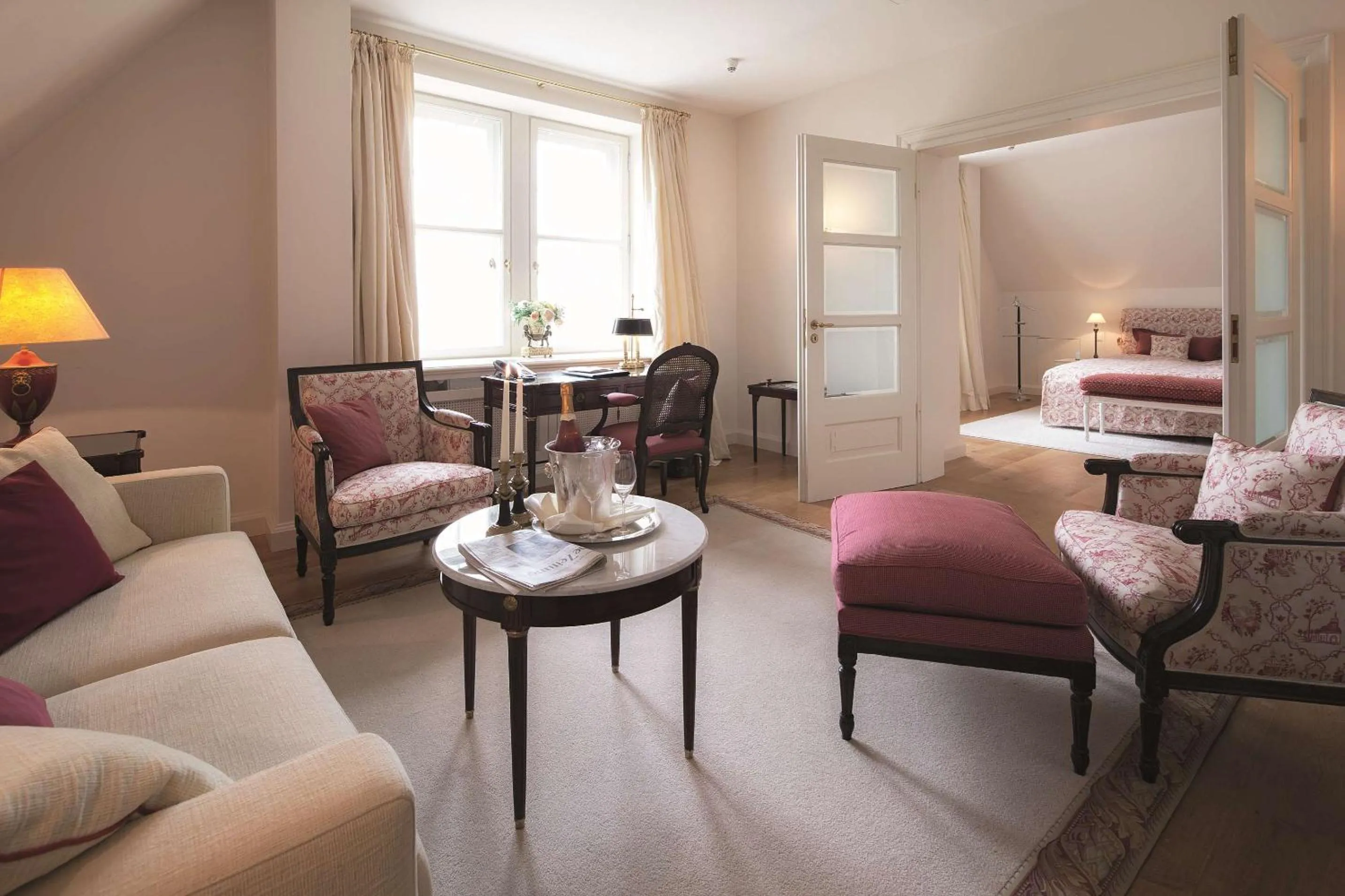 Bedroom, Bed in Schlosshotel Münchhausen