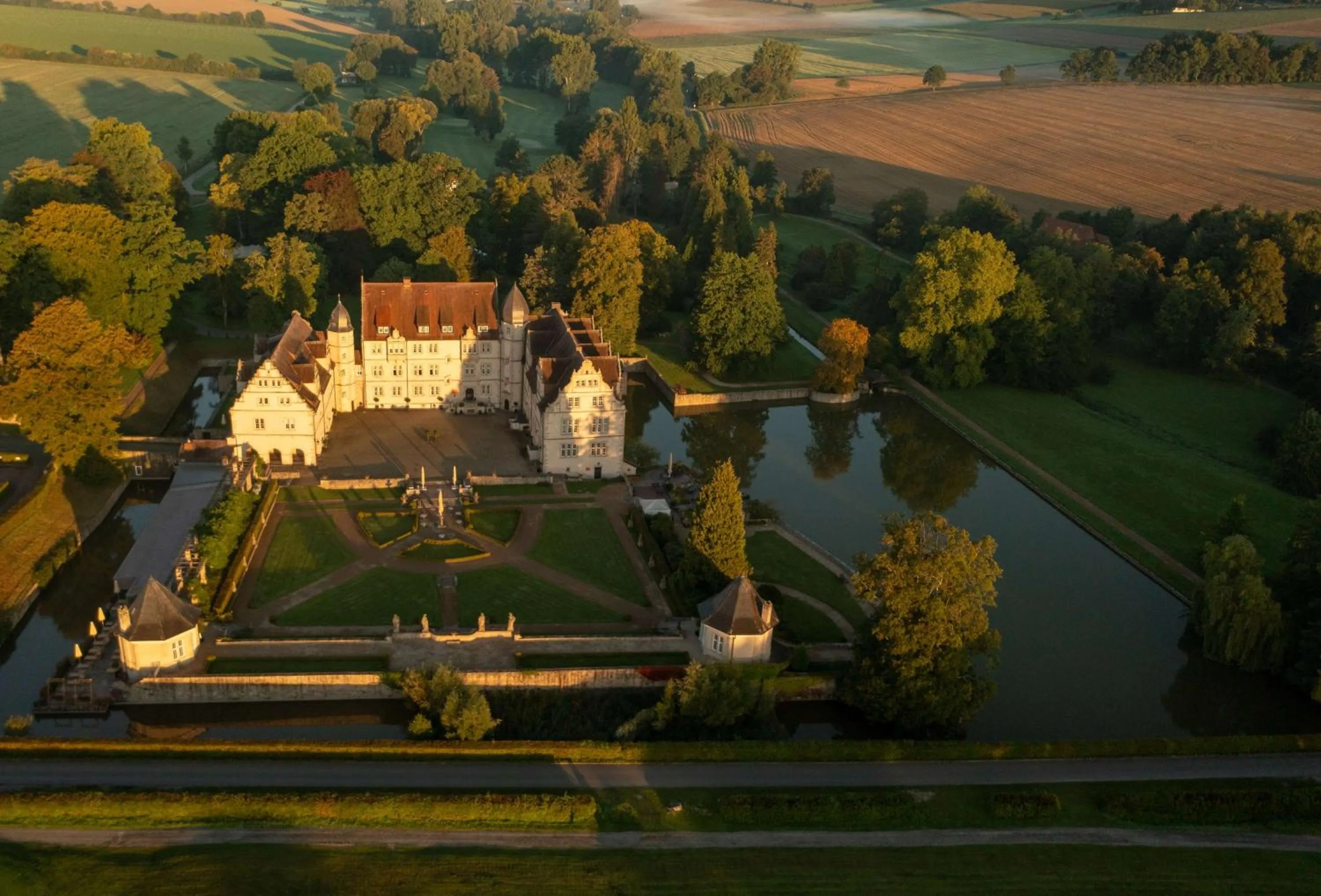 Property building in Schlosshotel Münchhausen