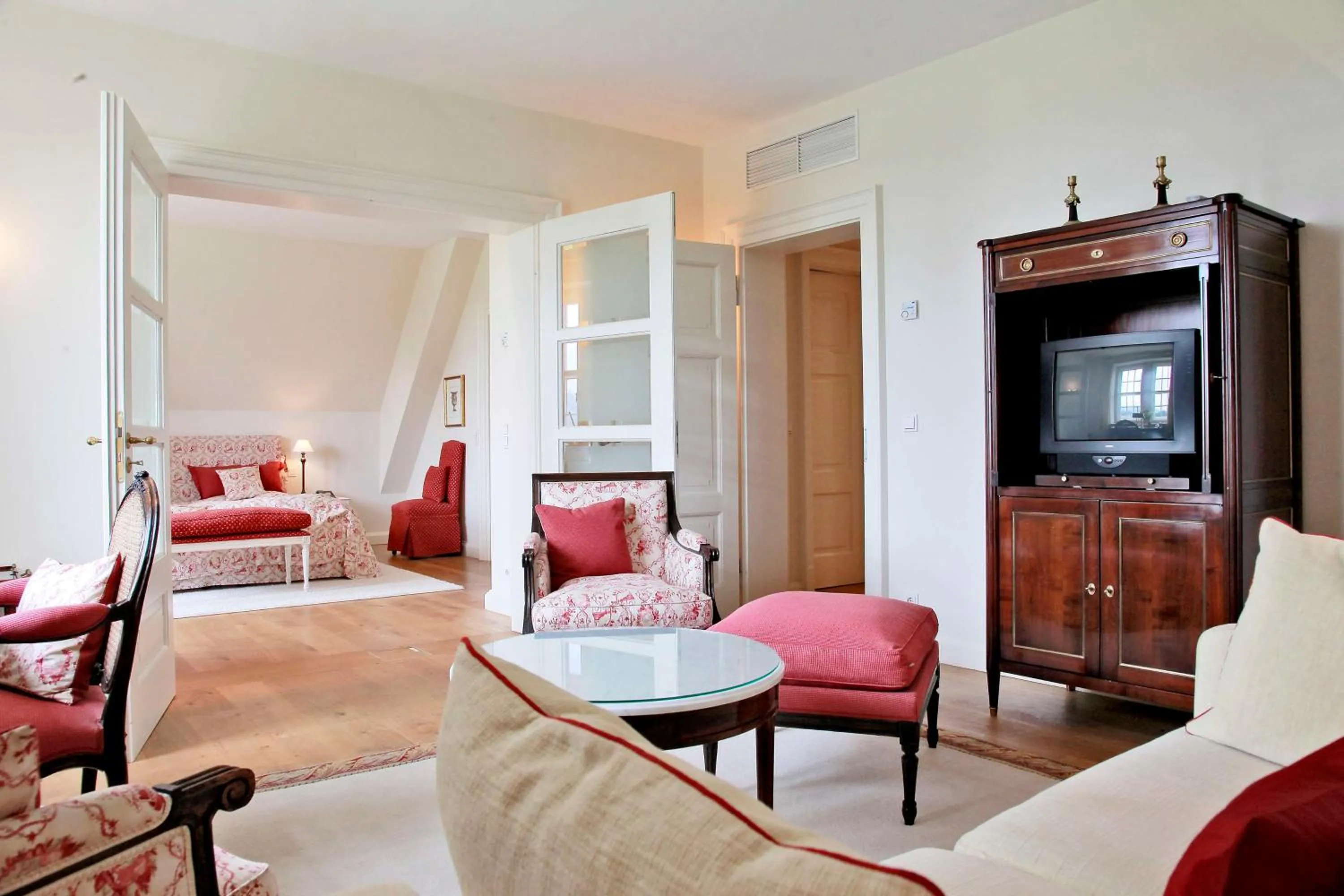 Bedroom, Bed in Schlosshotel Münchhausen