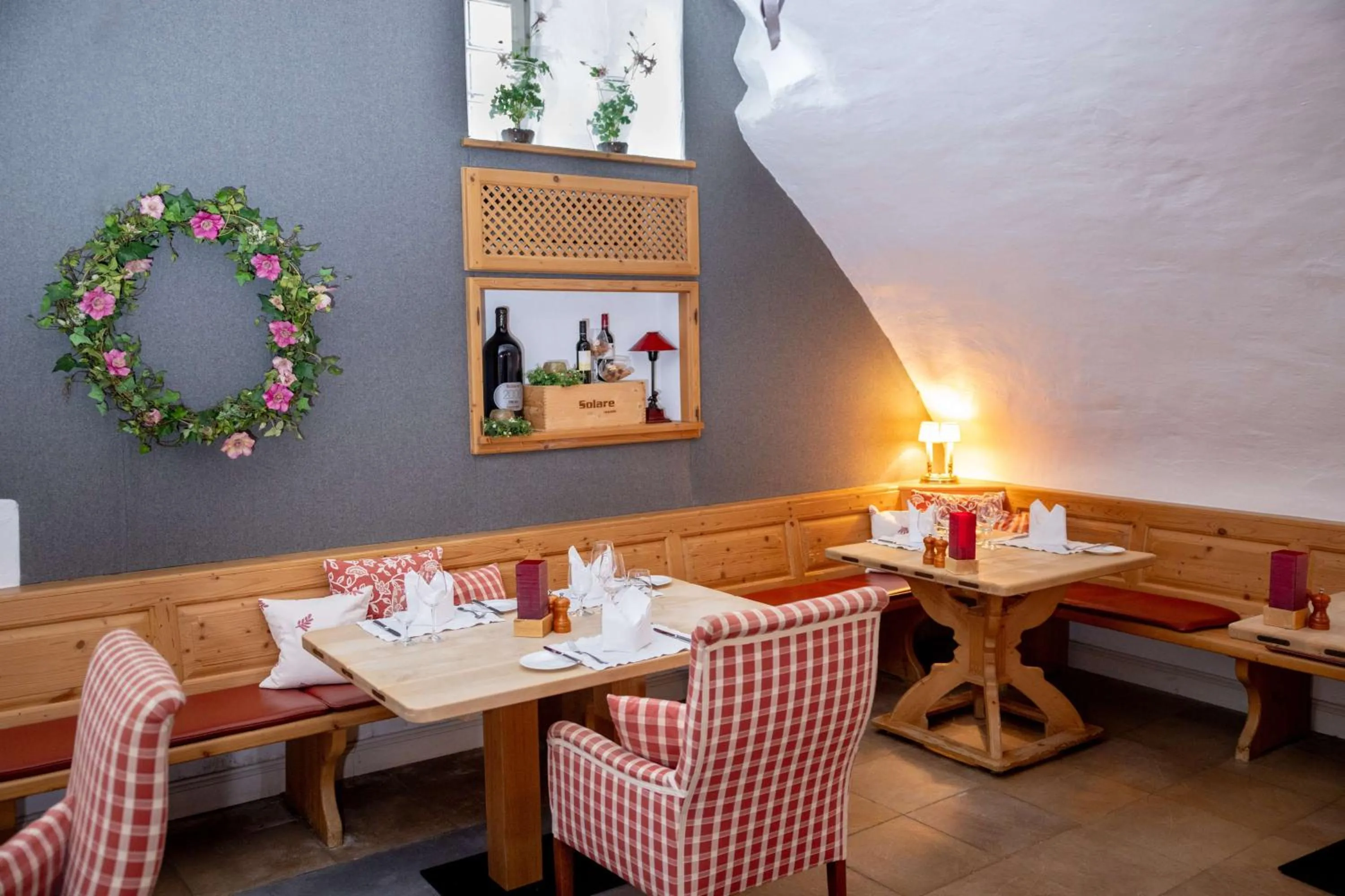 Restaurant/places to eat in Schlosshotel Münchhausen