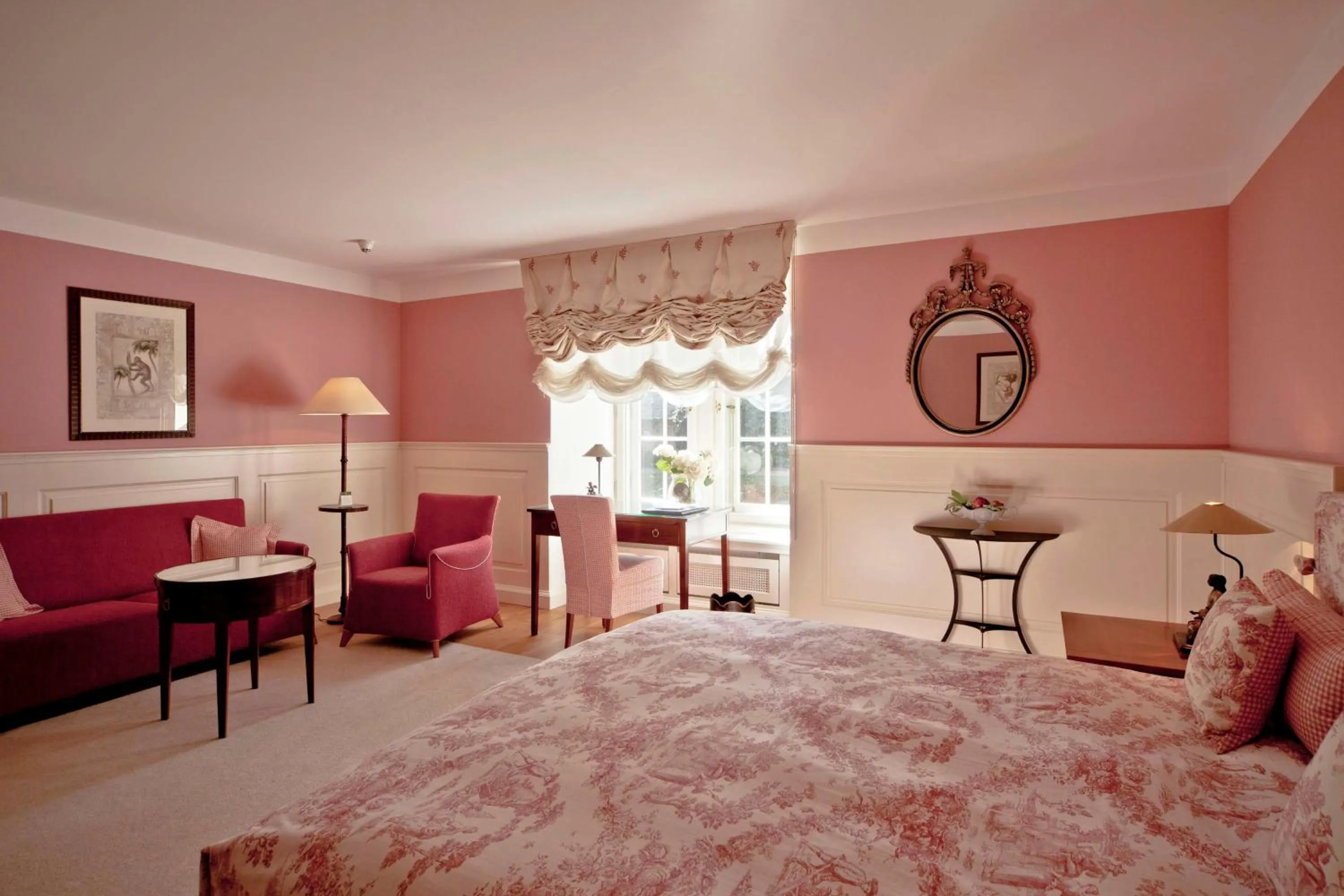 Bedroom, Bed in Schlosshotel Münchhausen