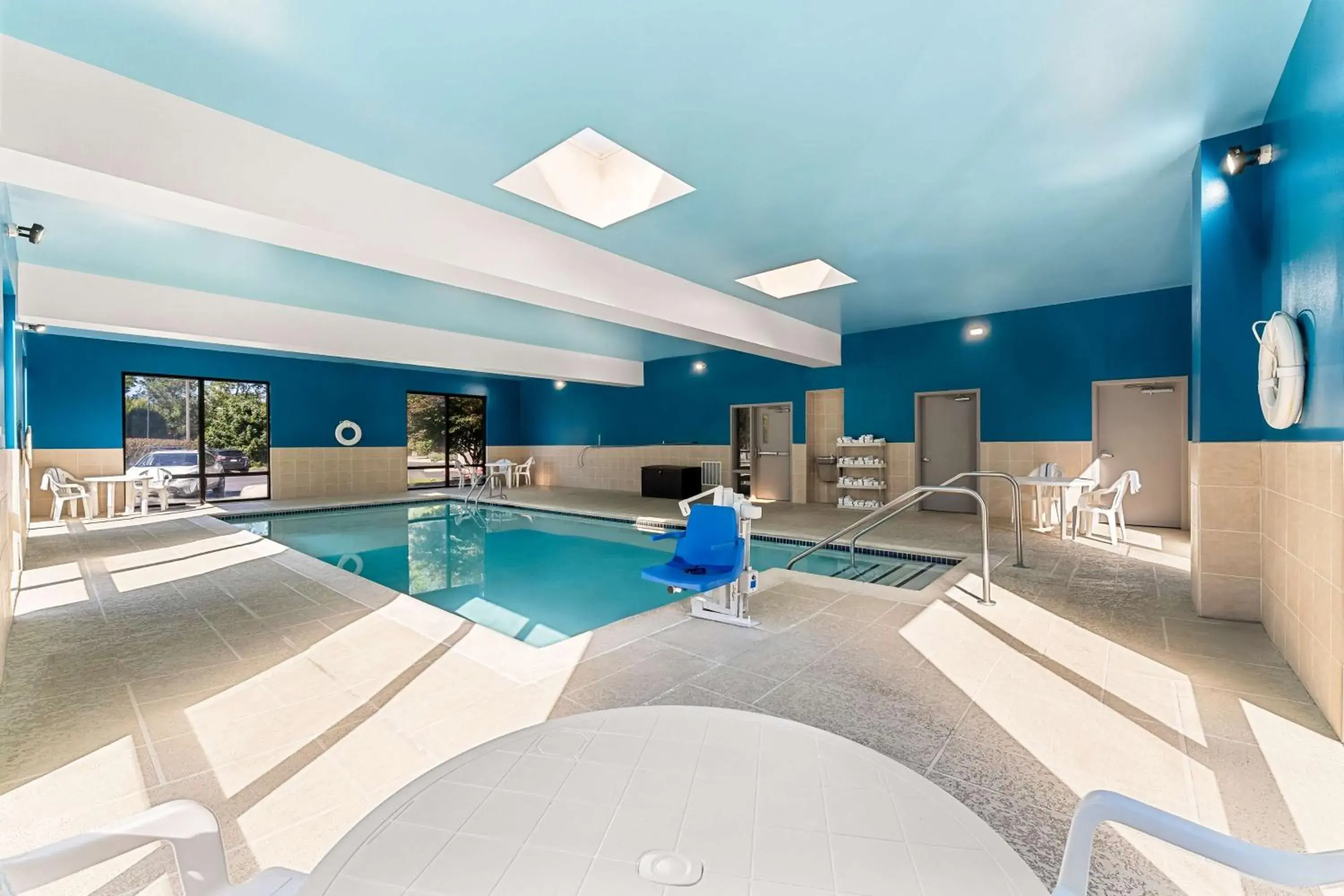 Pool view in Hampton Inn Stroudsburg Poconos Pool view in Hampton Inn Stroudsburg Poconos