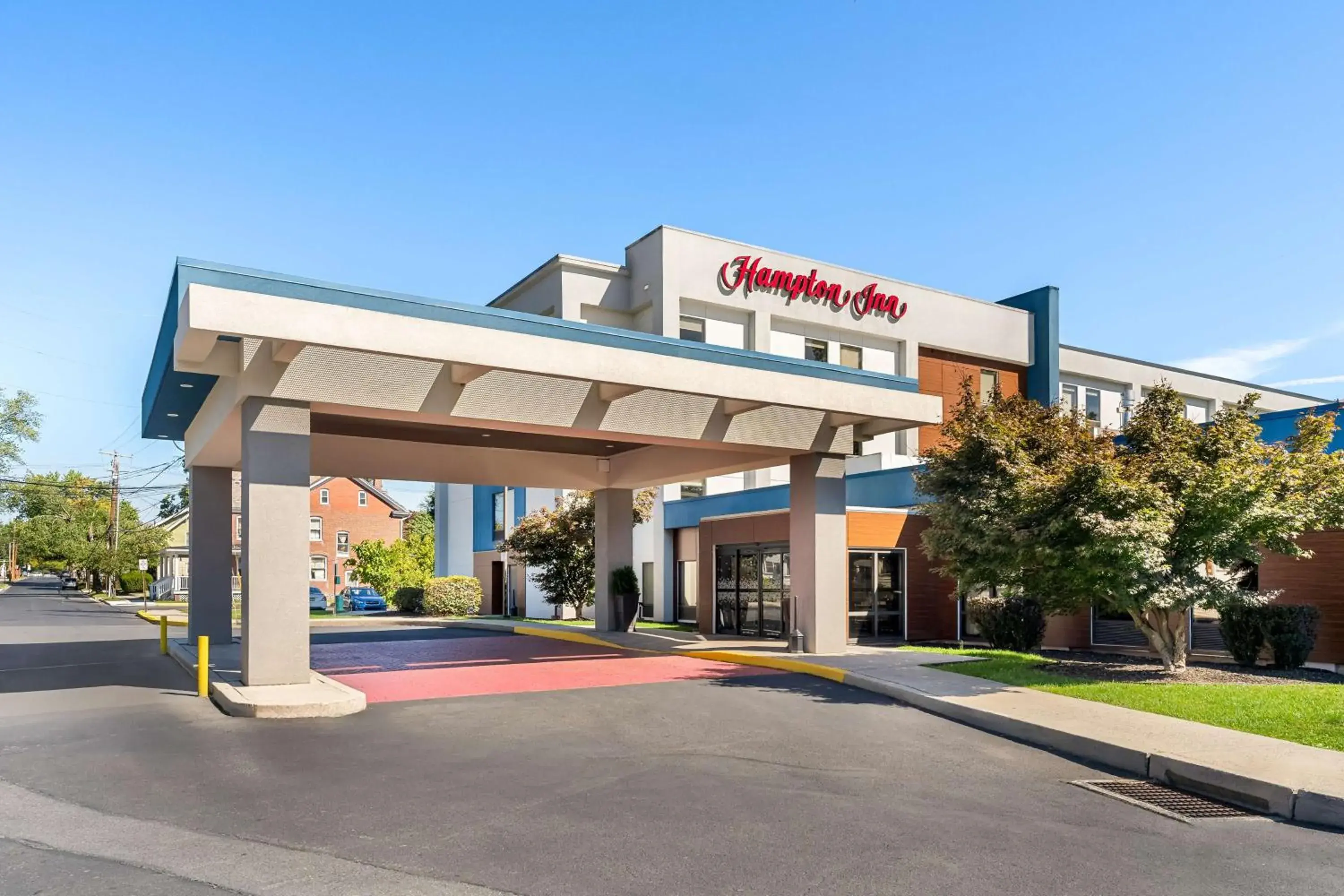 Property building in Hampton Inn Stroudsburg Poconos Property building in Hampton Inn Stroudsburg Poconos