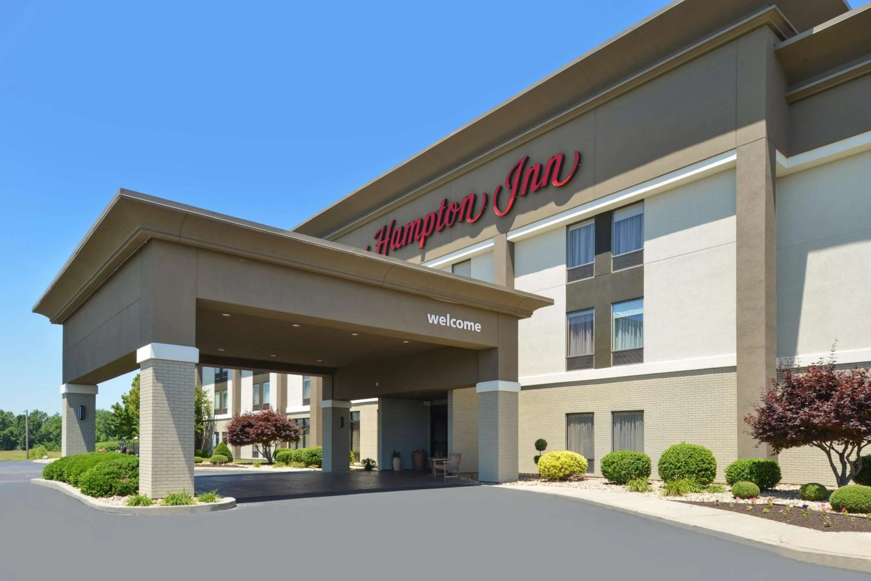 Property building in Hampton Inn Carbondale