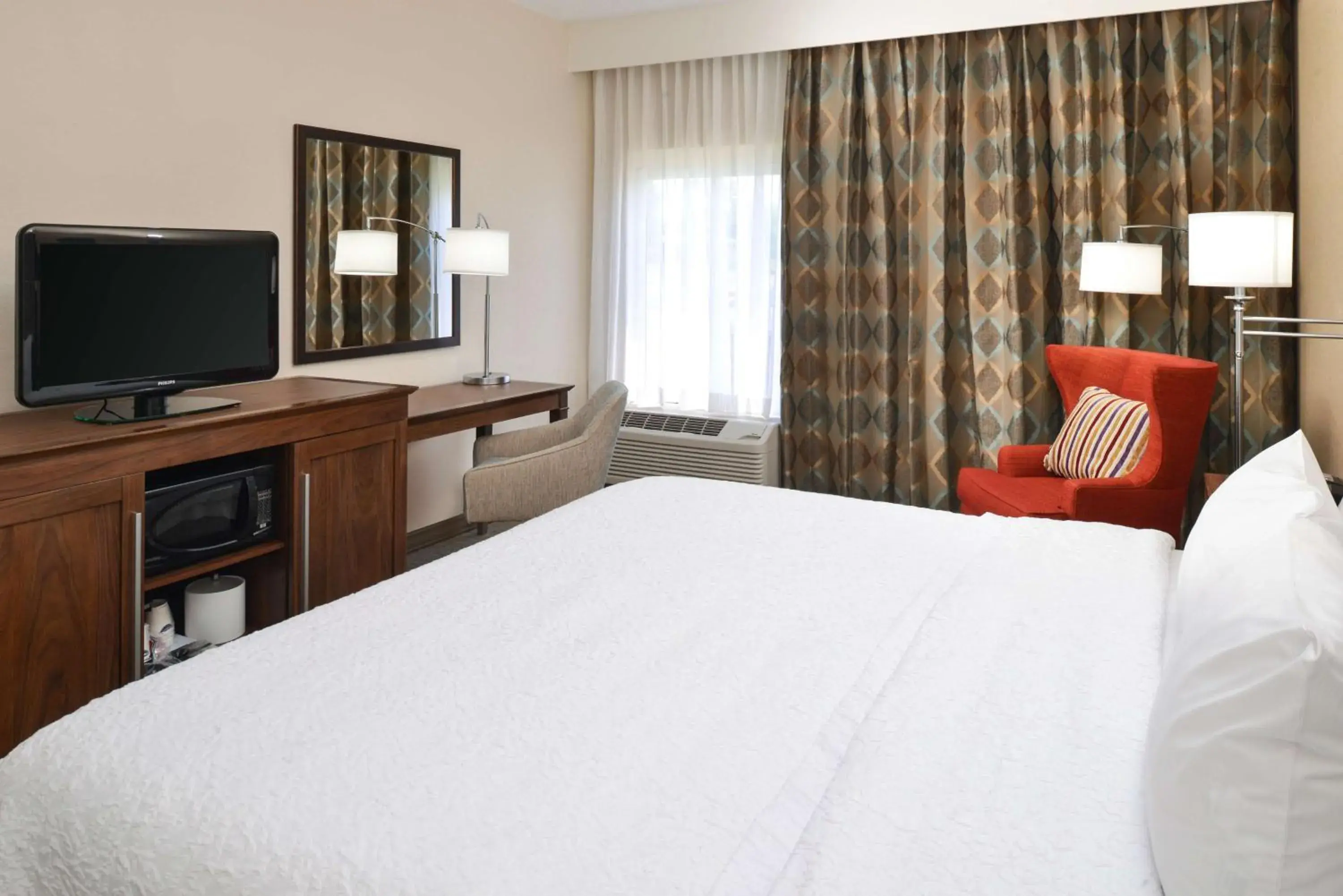 King Room - Hearing Access/Non-Smoking in Hampton Inn Carbondale King Room - Hearing Access/Non-Smoking in Hampton Inn Carbondale