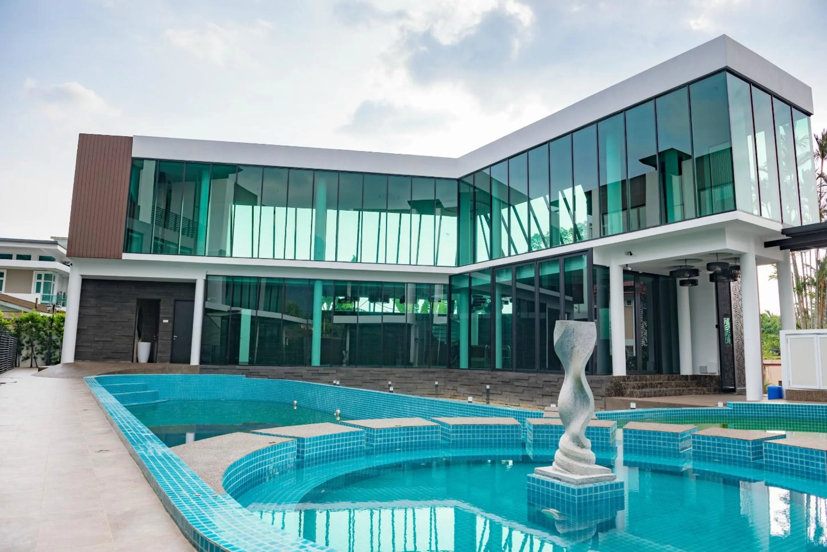 Swimming pool in Hermitage Boutique House