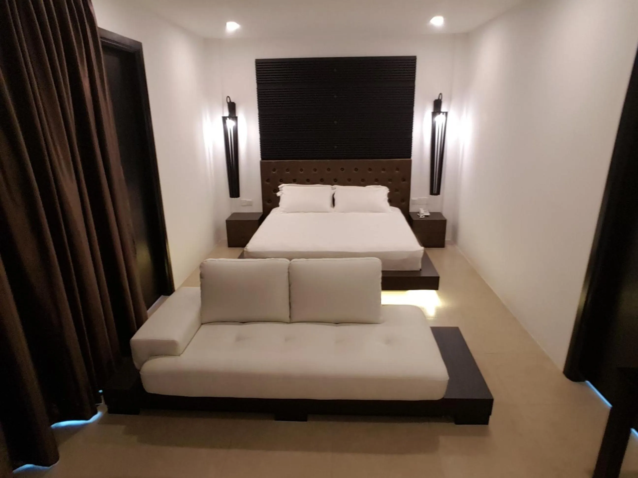 Bed in Hermitage Boutique House