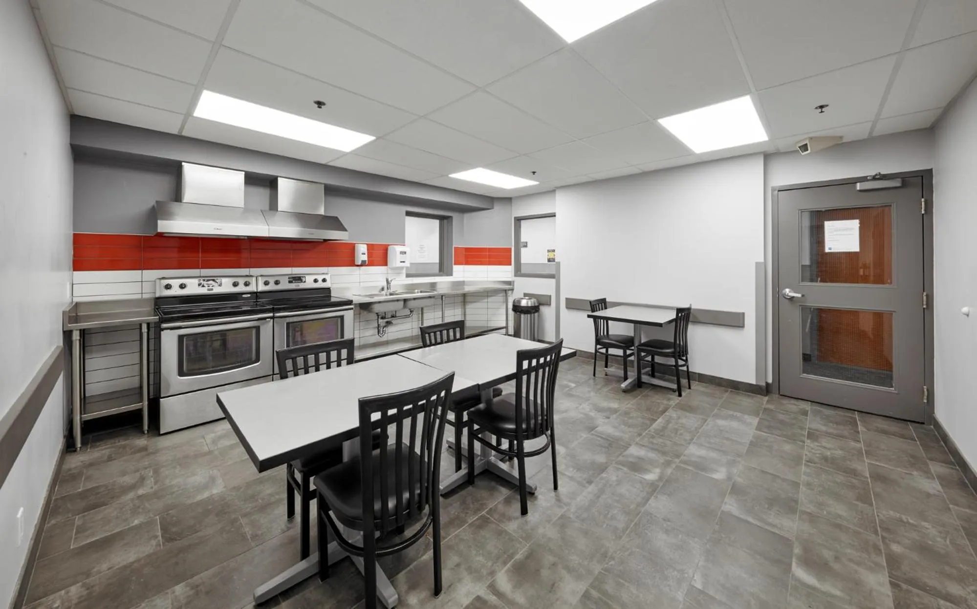 Kitchen or kitchenette in Residence & Conference Centre - King City