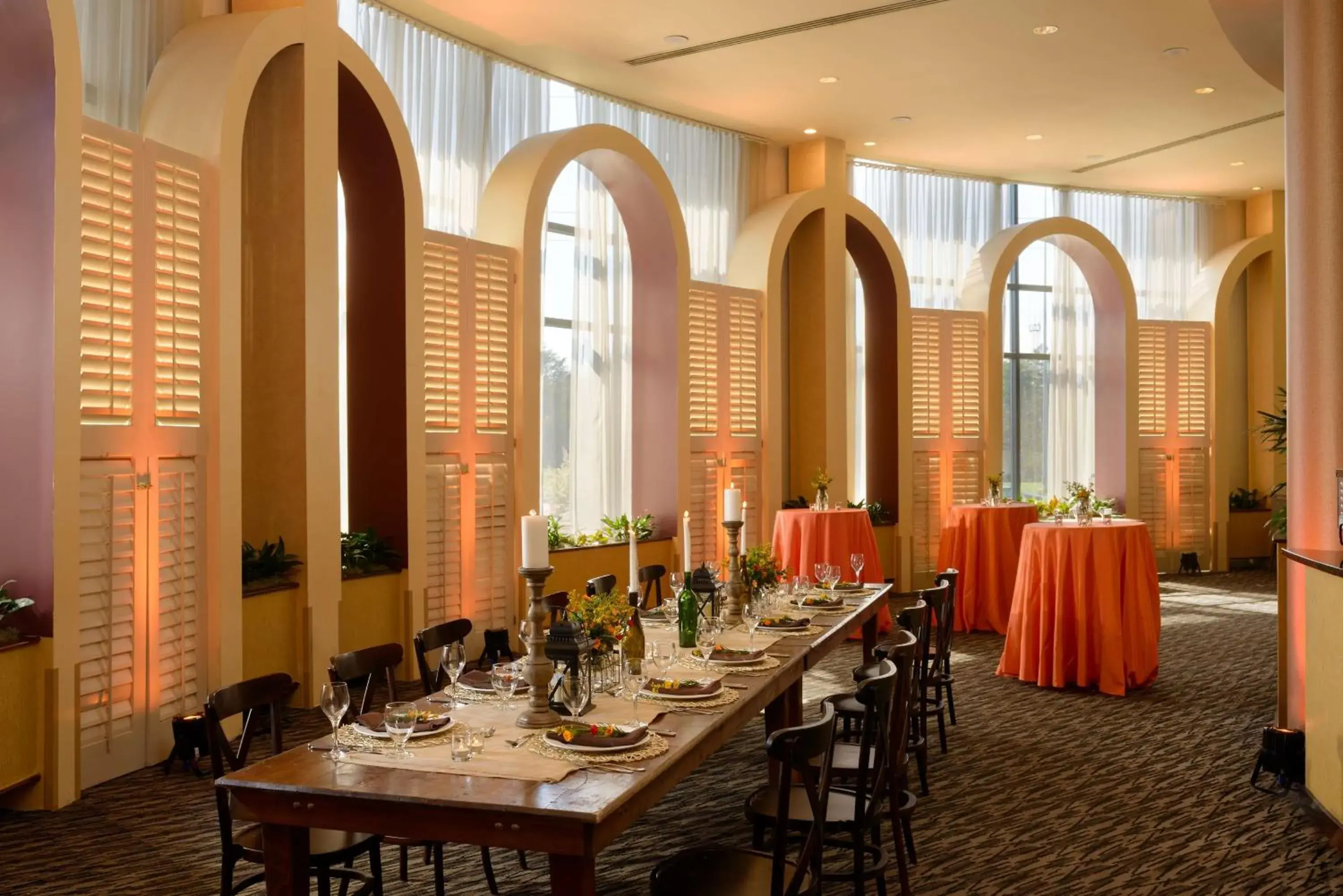 Restaurant/places to eat in Hilton Washington Dulles Airport Restaurant/places to eat in Hilton Washington Dulles Airport