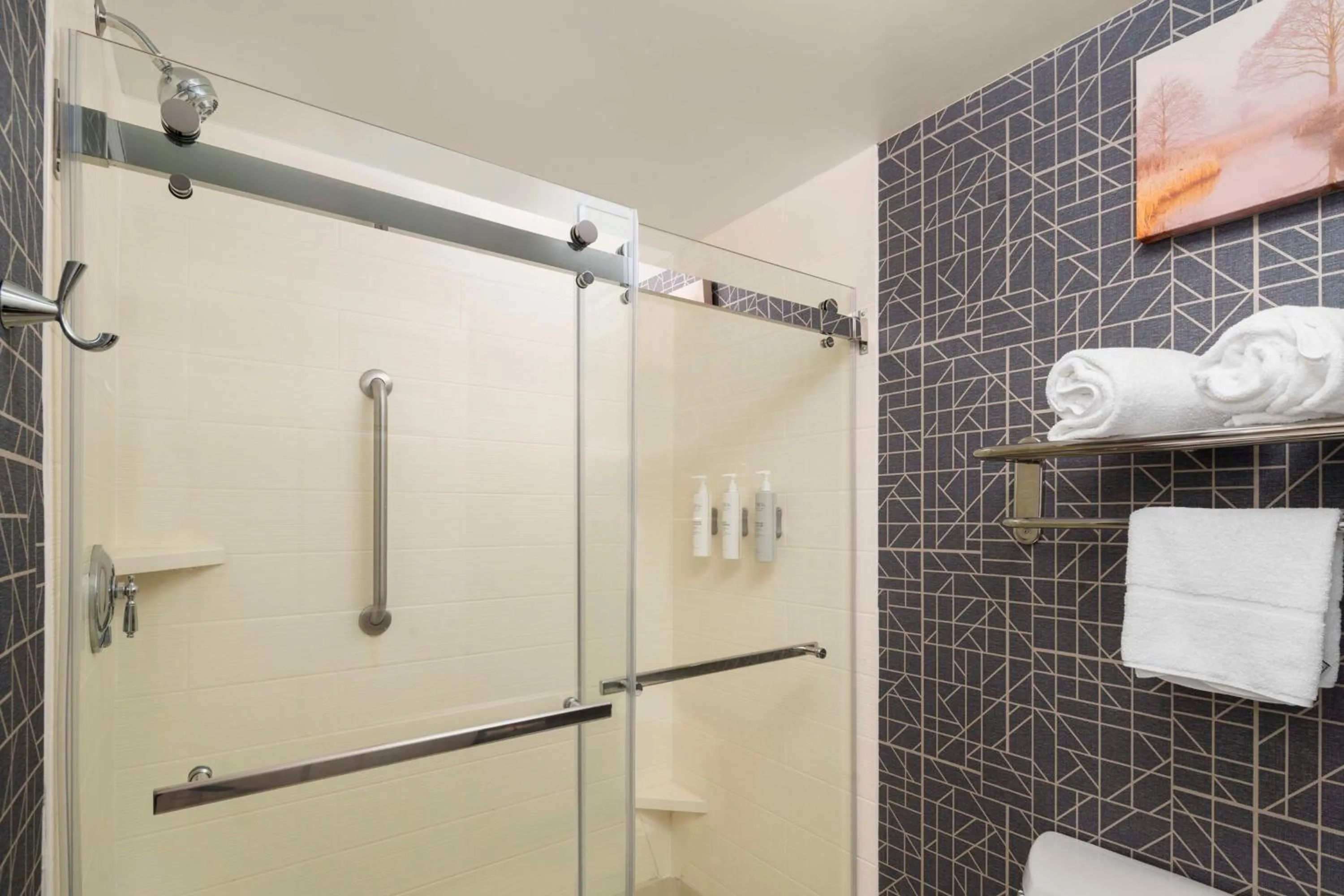 Bathroom in Homewood Suites by Hilton Hartford South-Glastonbury