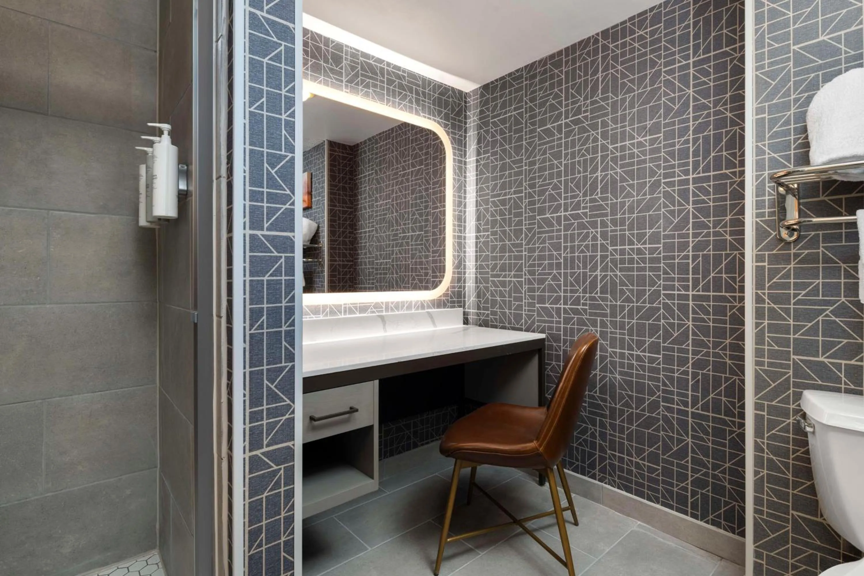 Bathroom in Homewood Suites by Hilton Hartford South-Glastonbury