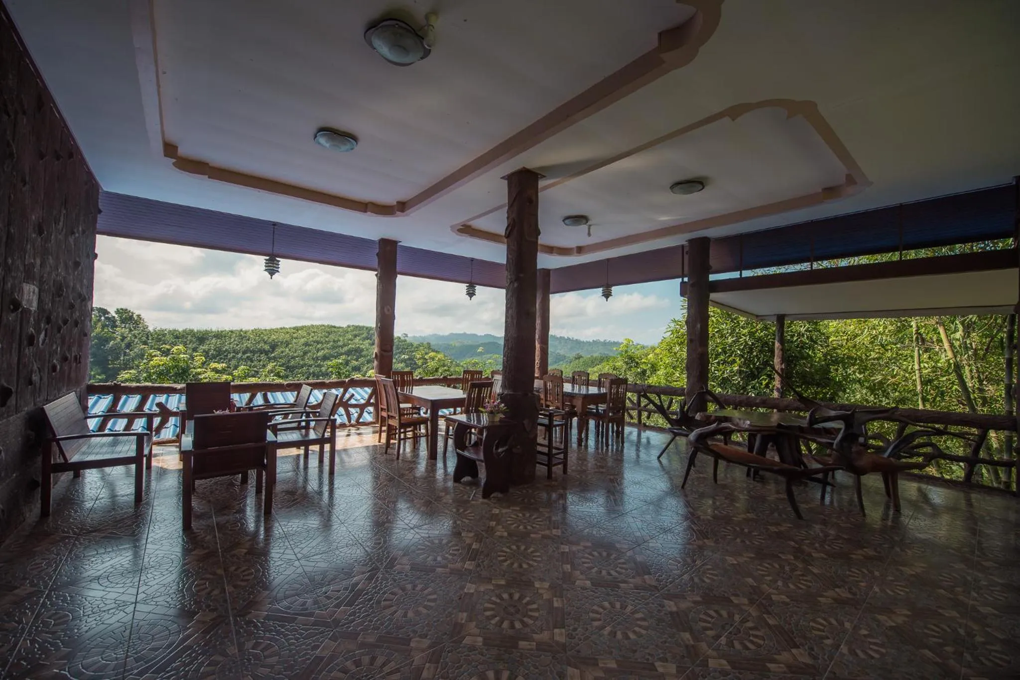 Patio in Mountain View House