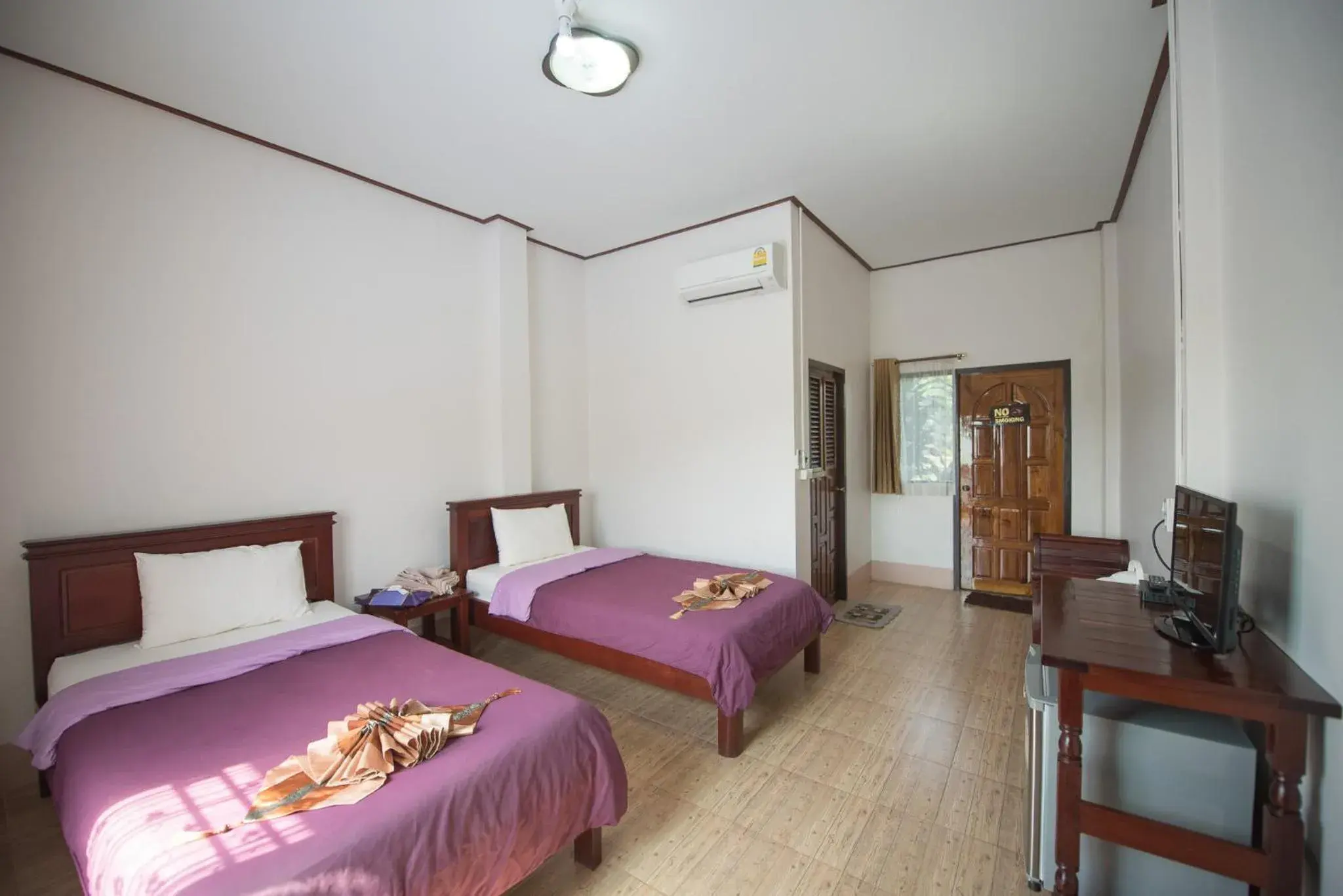 Bed in Mountain View House Bed in Mountain View House