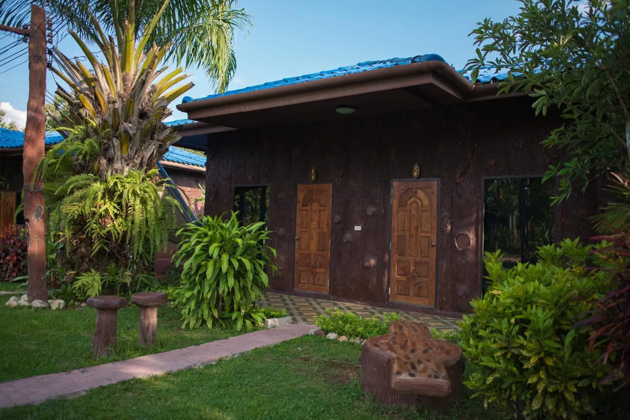Facade/entrance in Mountain View House Facade/entrance in Mountain View House