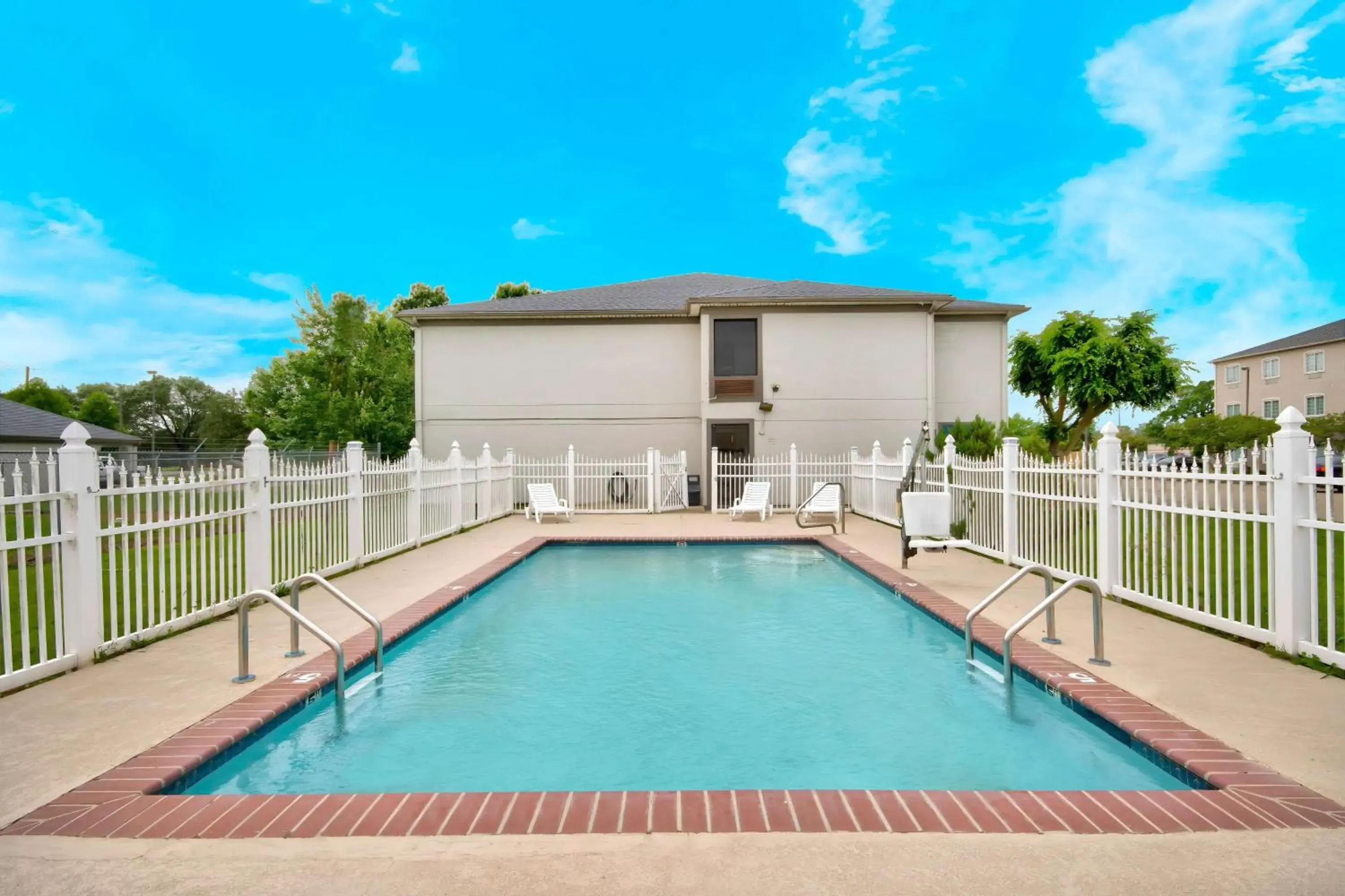 Pool view in Motel 6-Abbeville, LA Pool view in Motel 6-Abbeville, LA