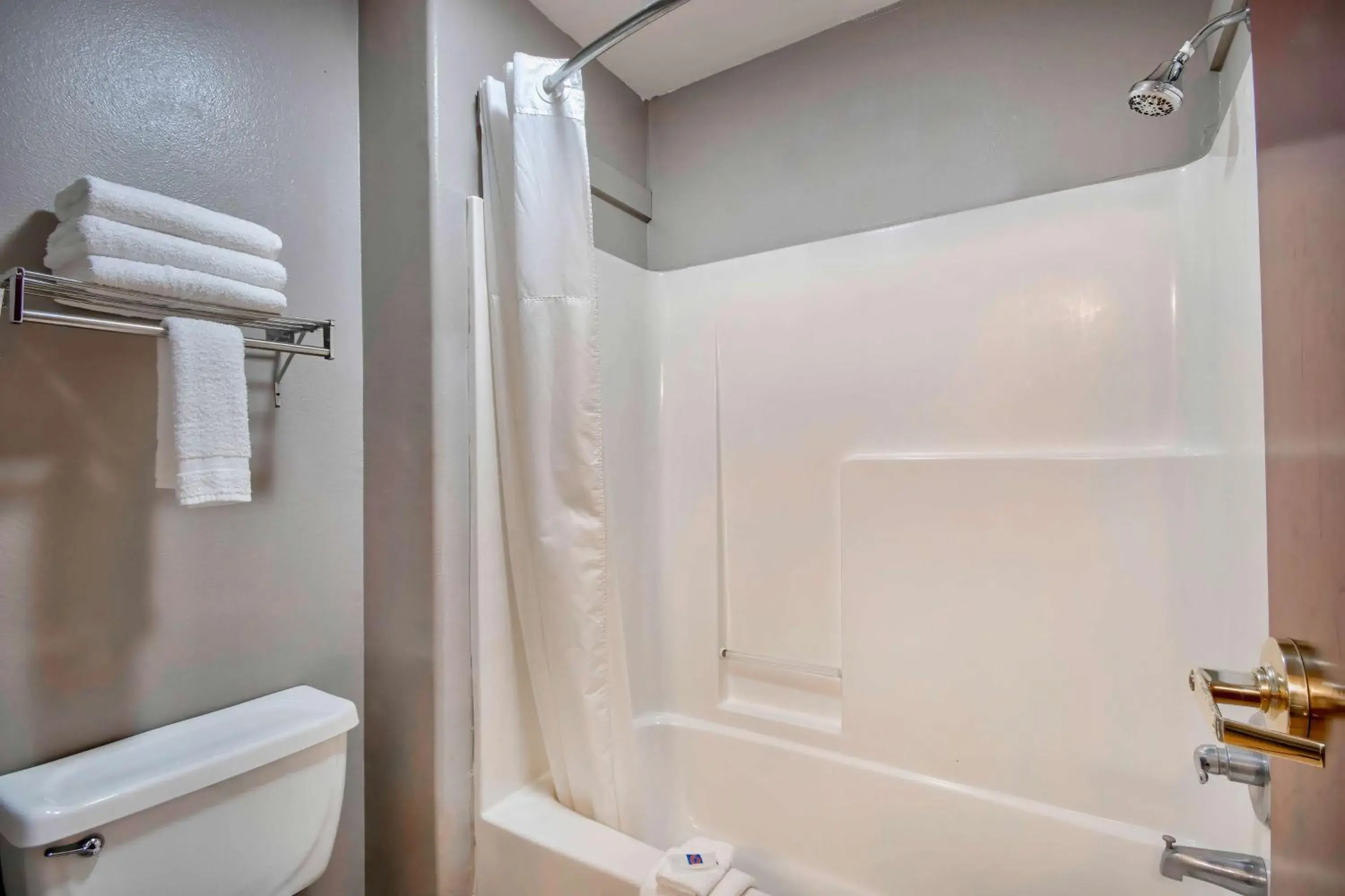 King Room with Spa Bath - Non-Smoking in Motel 6-Abbeville, LA King Room with Spa Bath - Non-Smoking in Motel 6-Abbeville, LA