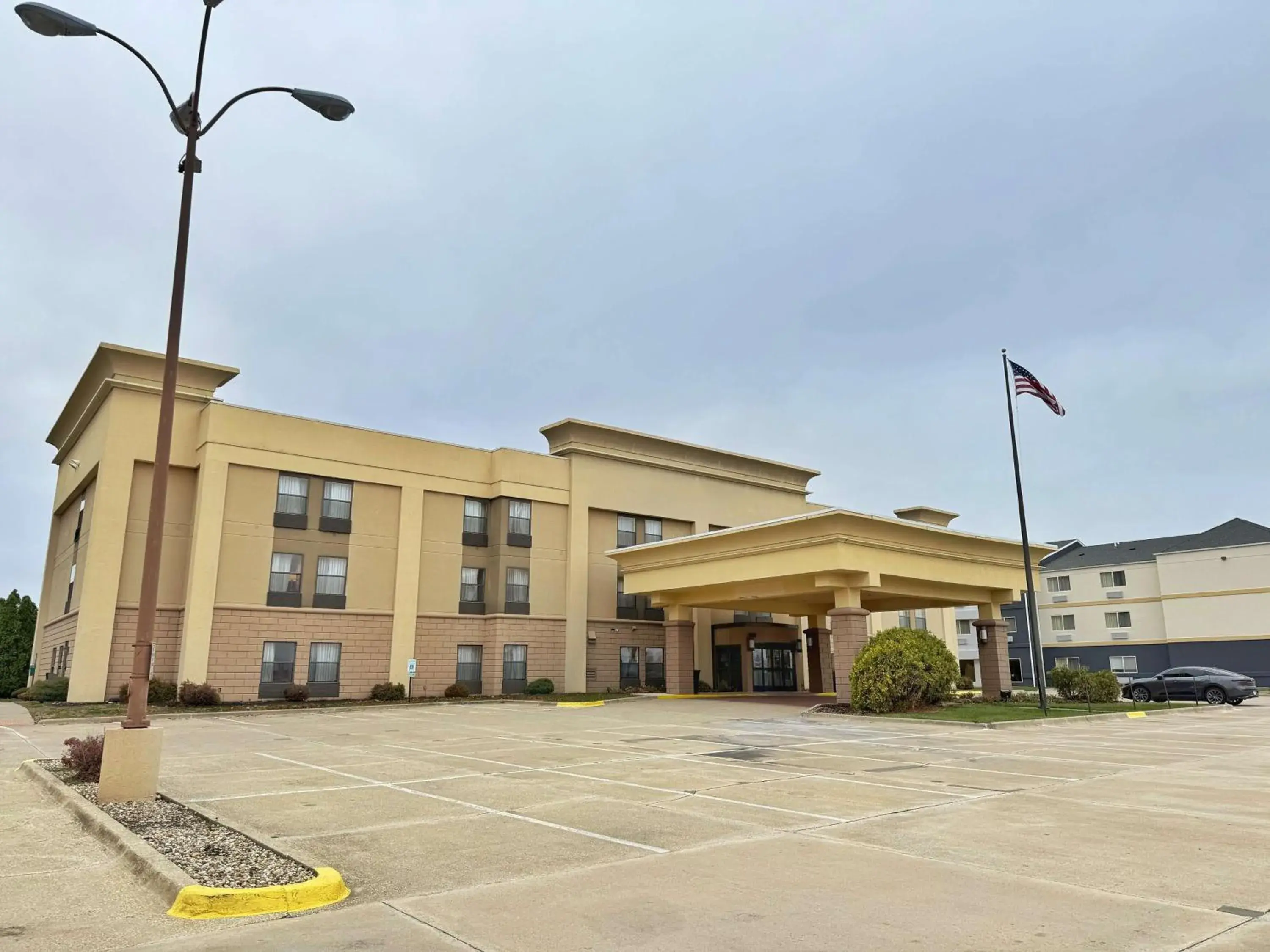 Property building in Hampton Inn Decatur/Forsyth Property building in Hampton Inn Decatur/Forsyth