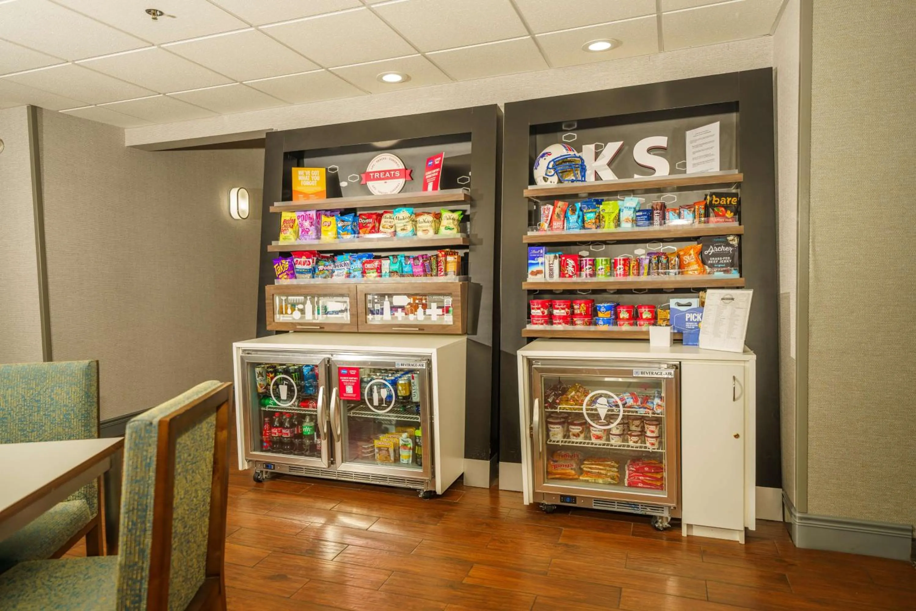 Restaurant/places to eat in Hampton Inn Hutchinson