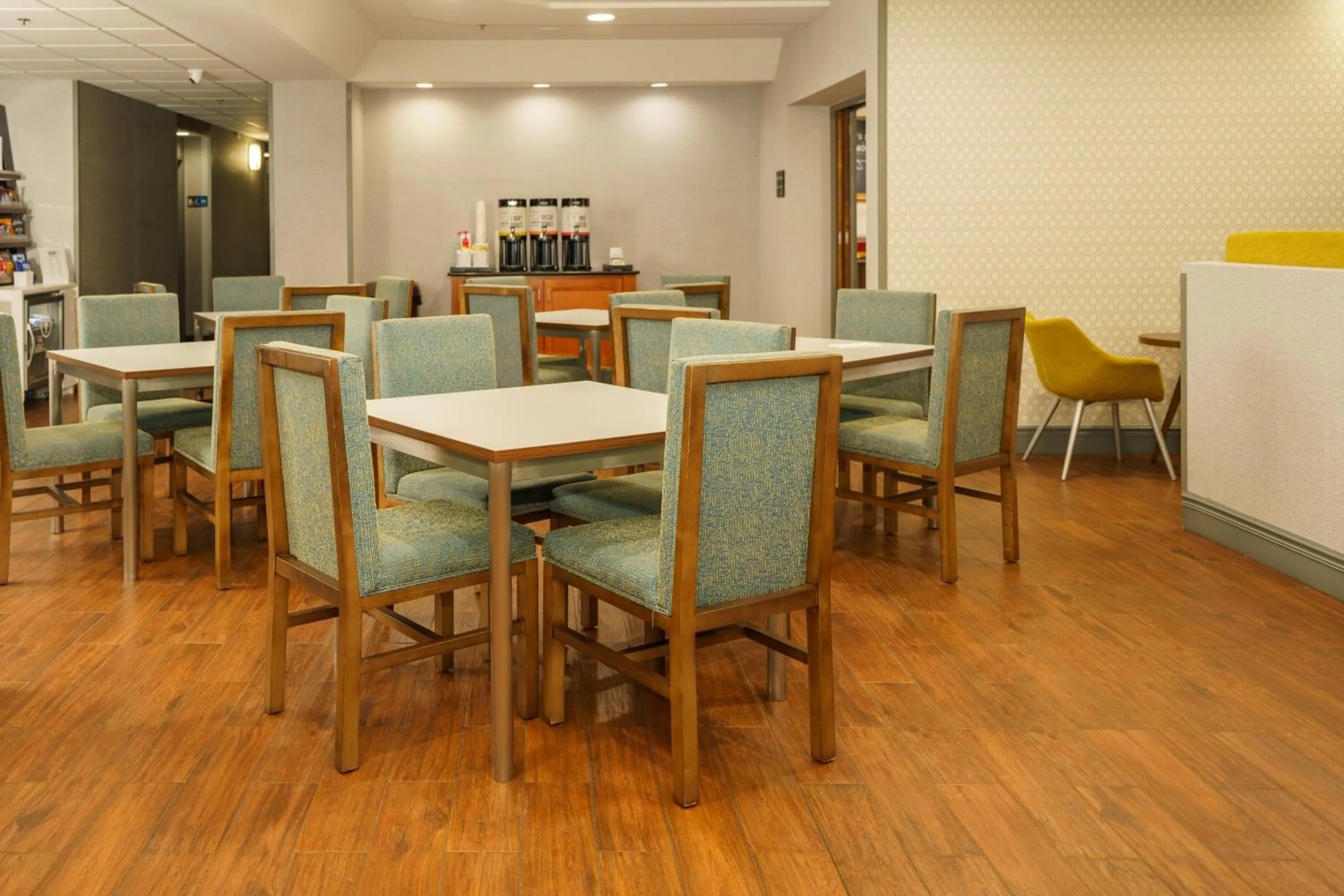 Breakfast in Hampton Inn Hutchinson