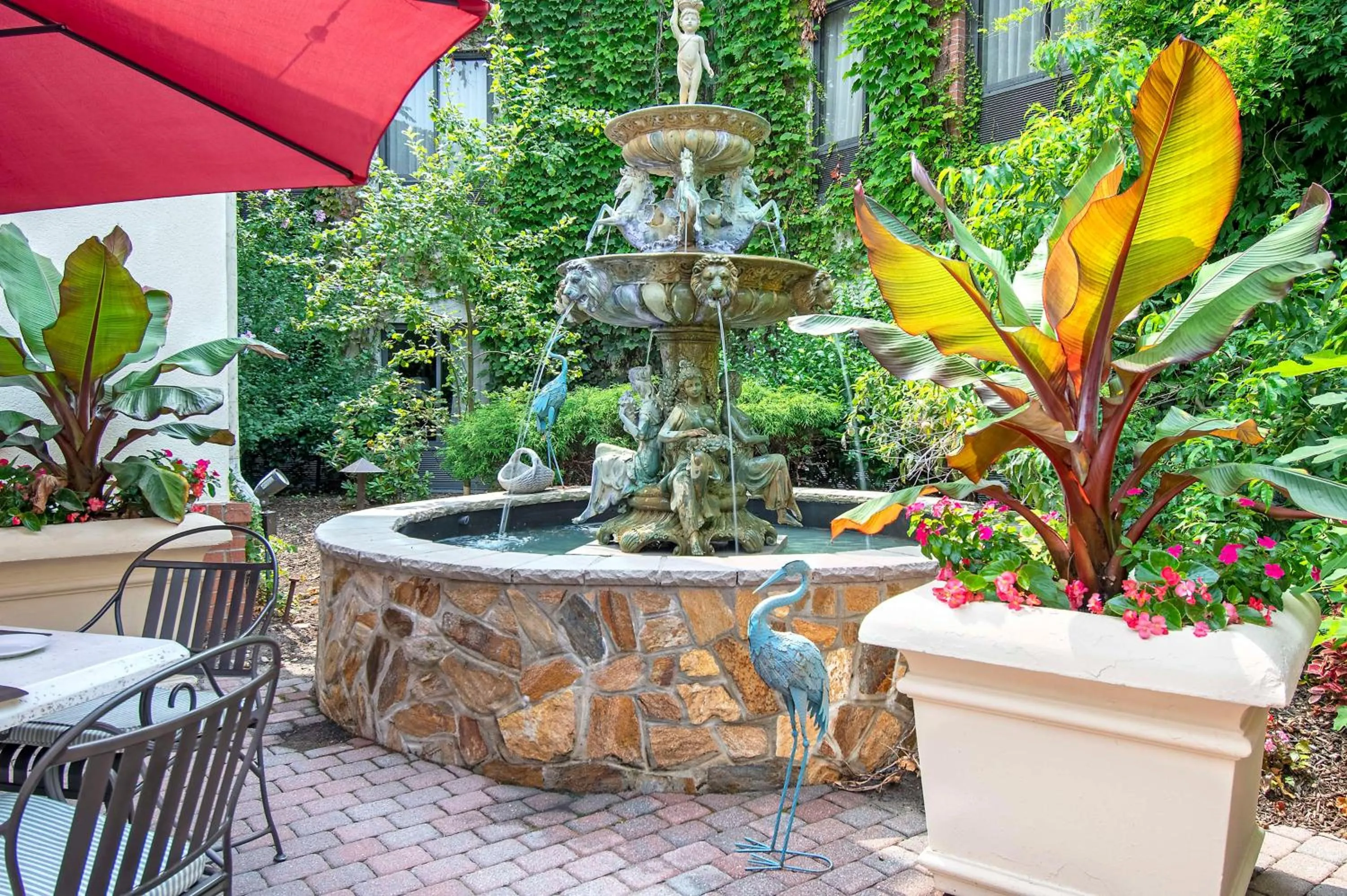 Patio in Hampton Inn & Suites Fairfield