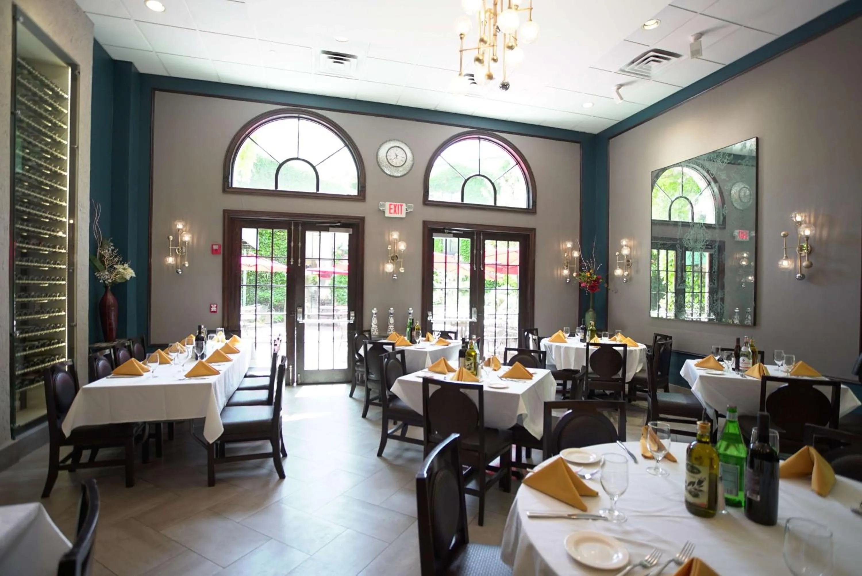 Restaurant/places to eat in Hampton Inn & Suites Fairfield